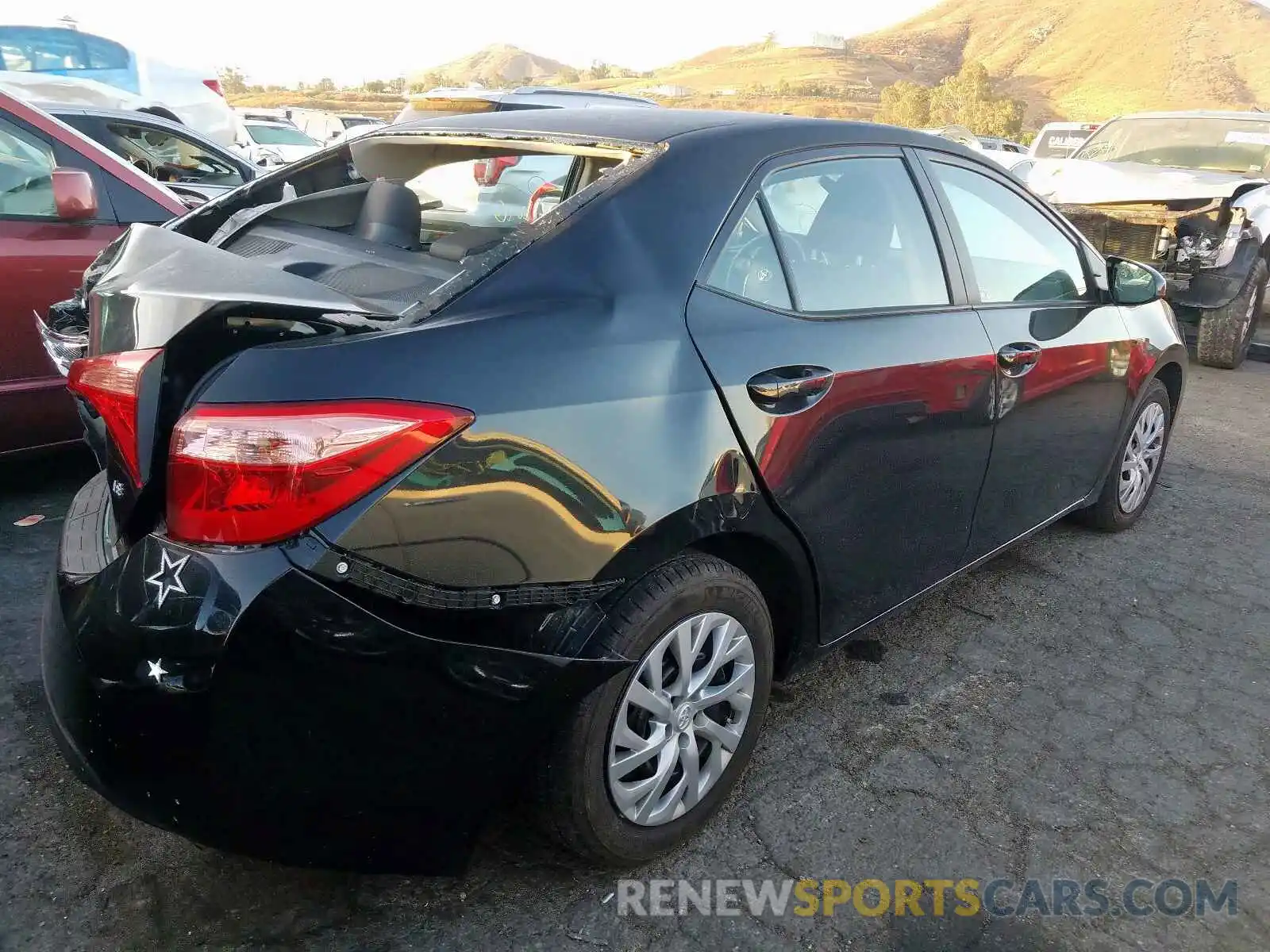 4 Photograph of a damaged car 5YFBURHE6KP920404 TOYOTA COROLLA 2019