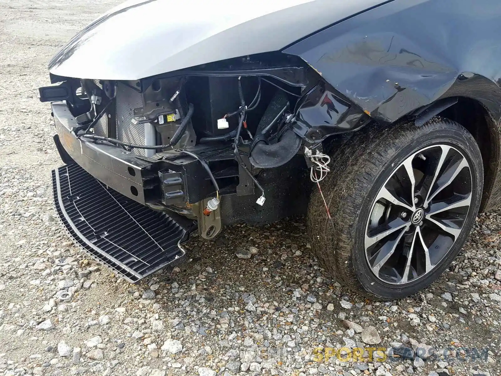 9 Фотография поврежденного автомобиля 5YFBURHE6KP920564 TOYOTA COROLLA 2019