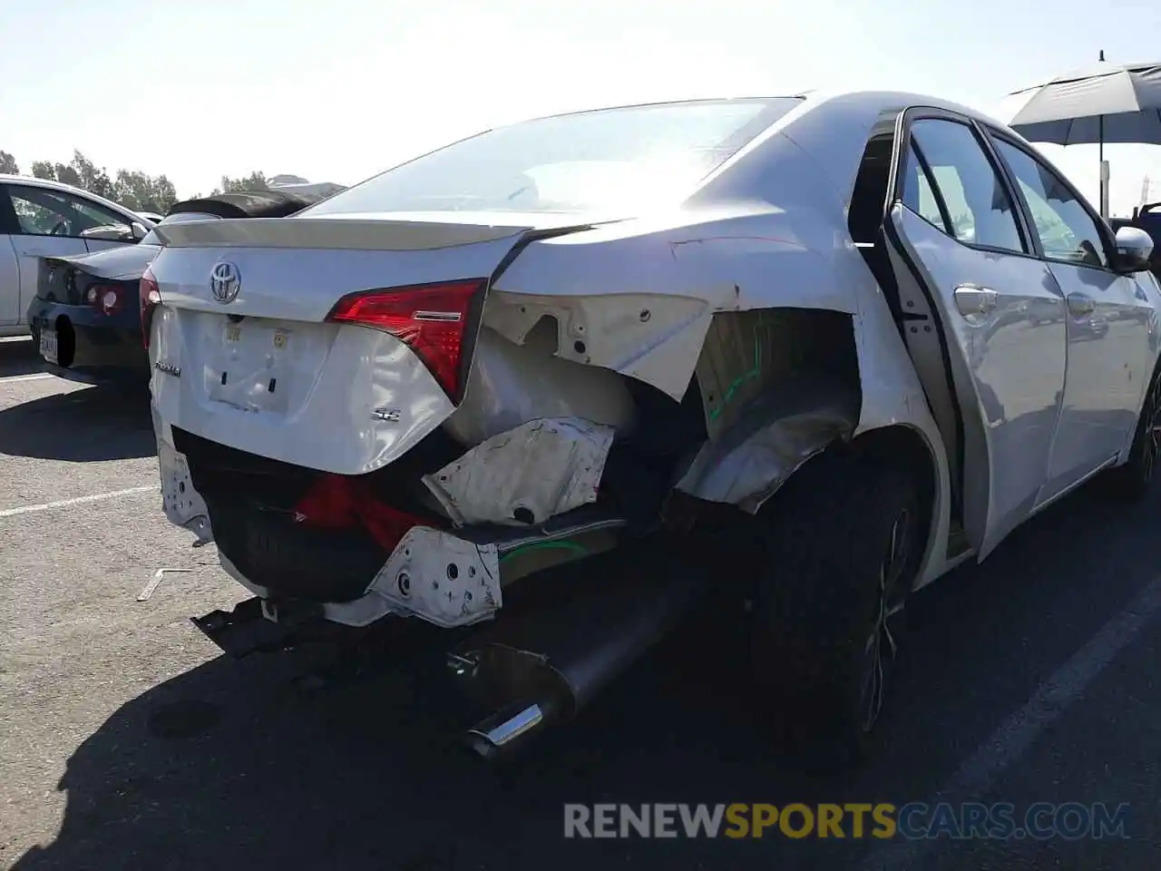 9 Photograph of a damaged car 5YFBURHE6KP920645 TOYOTA COROLLA 2019