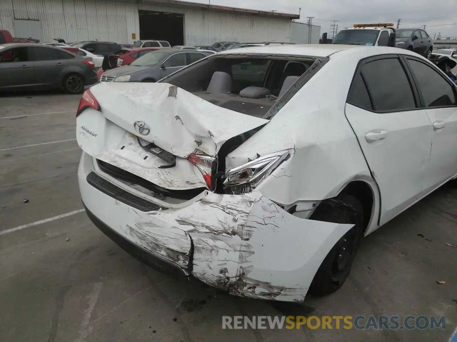 9 Photograph of a damaged car 5YFBURHE6KP921729 TOYOTA COROLLA 2019