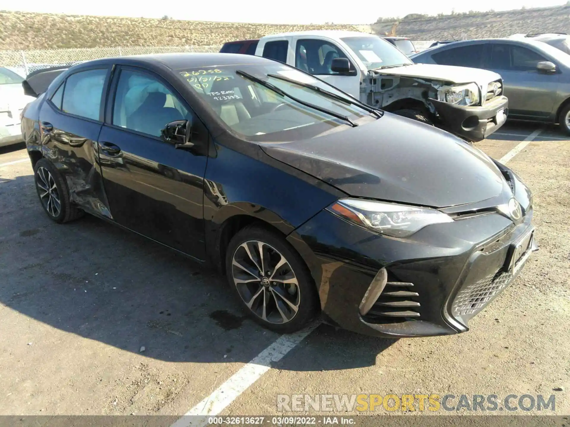 1 Photograph of a damaged car 5YFBURHE6KP923383 TOYOTA COROLLA 2019