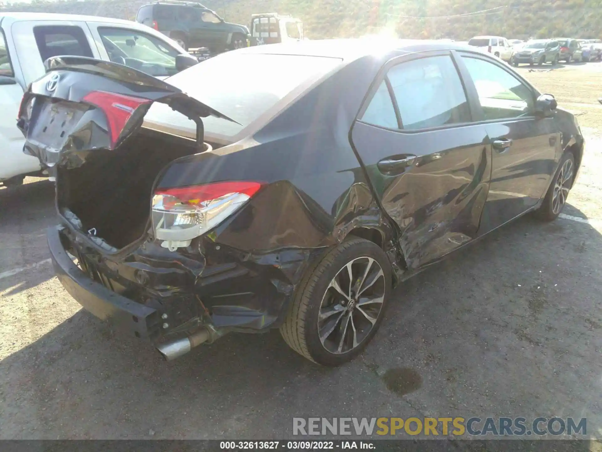 4 Photograph of a damaged car 5YFBURHE6KP923383 TOYOTA COROLLA 2019