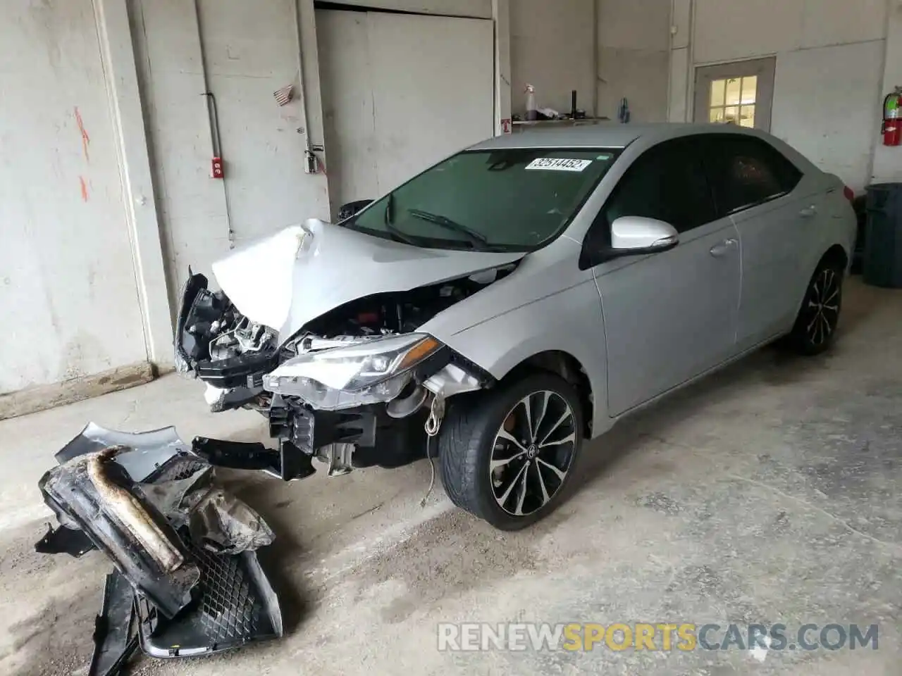 2 Photograph of a damaged car 5YFBURHE6KP923996 TOYOTA COROLLA 2019