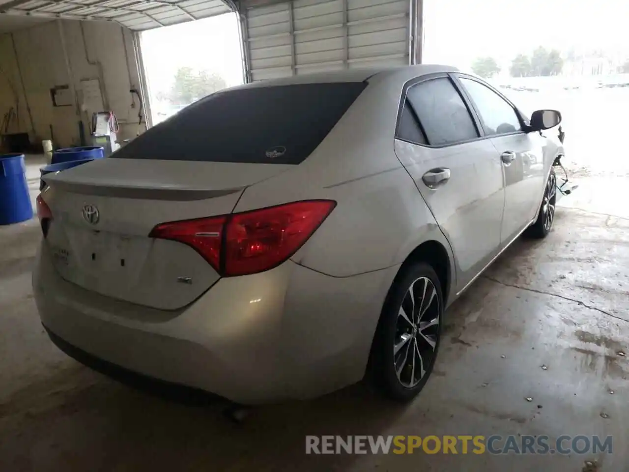 4 Photograph of a damaged car 5YFBURHE6KP923996 TOYOTA COROLLA 2019