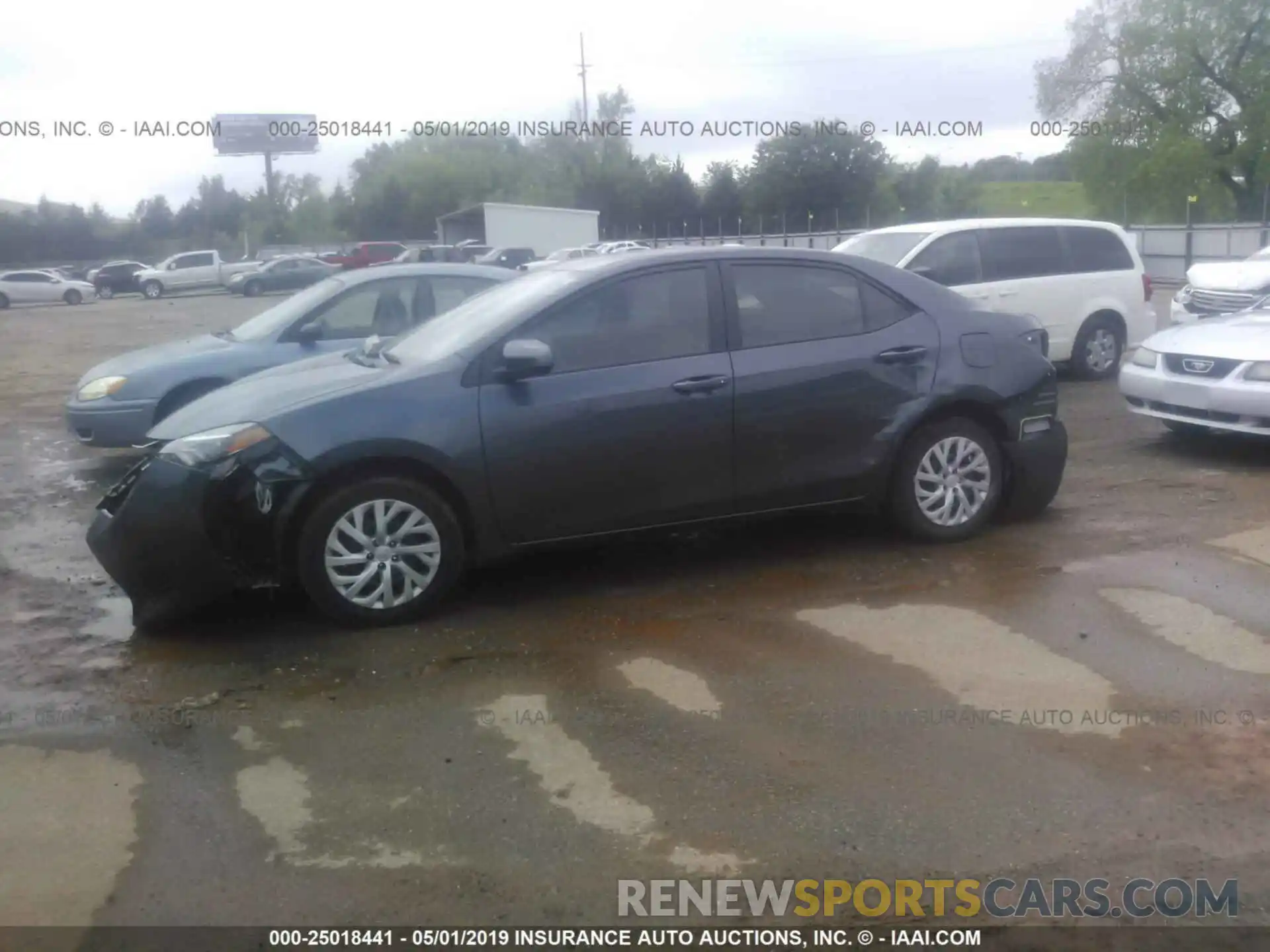 2 Photograph of a damaged car 5YFBURHE6KP925327 TOYOTA COROLLA 2019