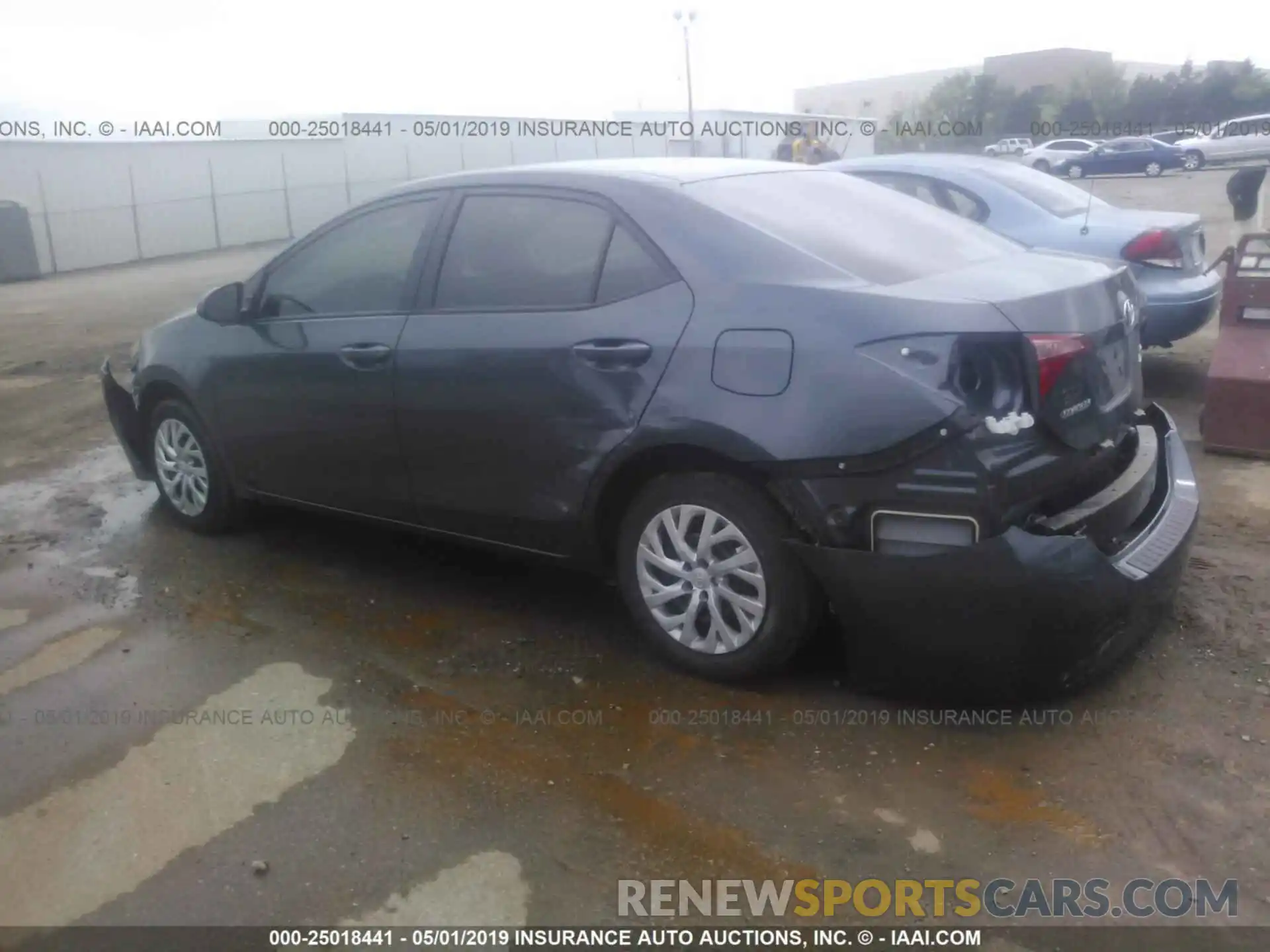 3 Photograph of a damaged car 5YFBURHE6KP925327 TOYOTA COROLLA 2019