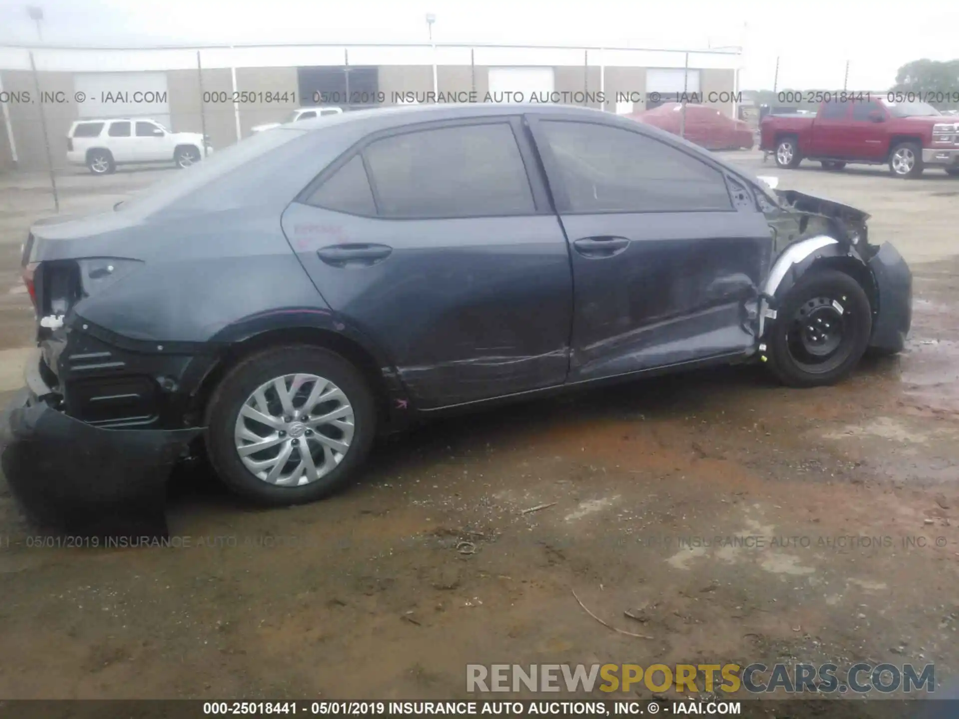 4 Photograph of a damaged car 5YFBURHE6KP925327 TOYOTA COROLLA 2019