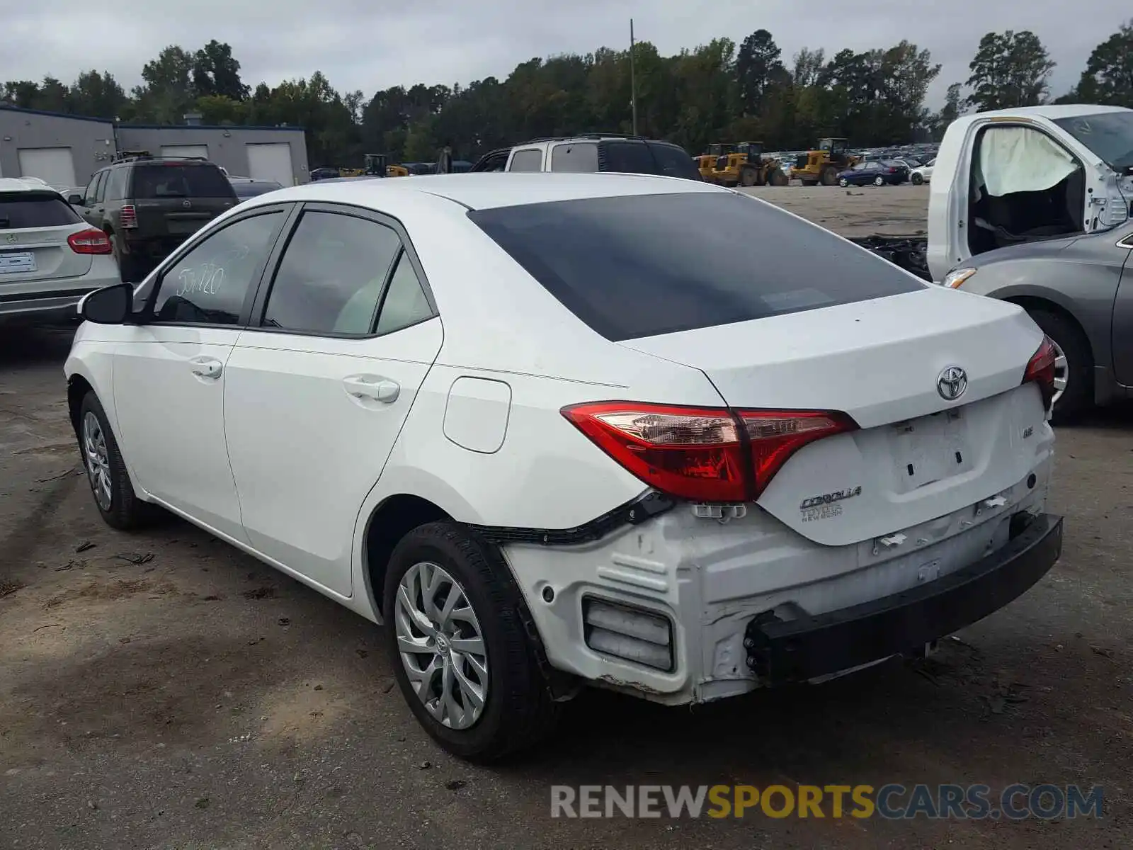 3 Photograph of a damaged car 5YFBURHE6KP925618 TOYOTA COROLLA 2019