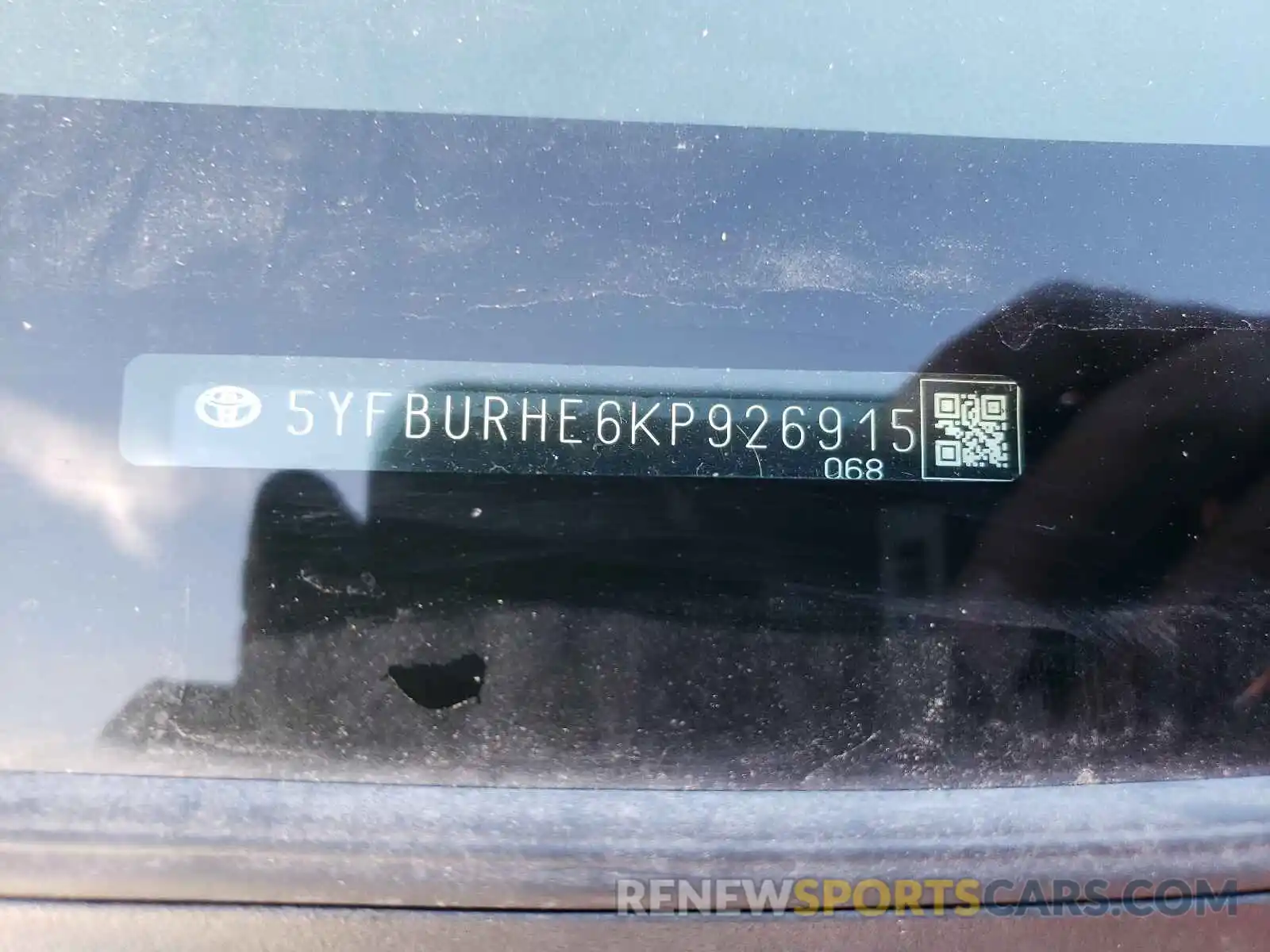 10 Photograph of a damaged car 5YFBURHE6KP926915 TOYOTA COROLLA 2019