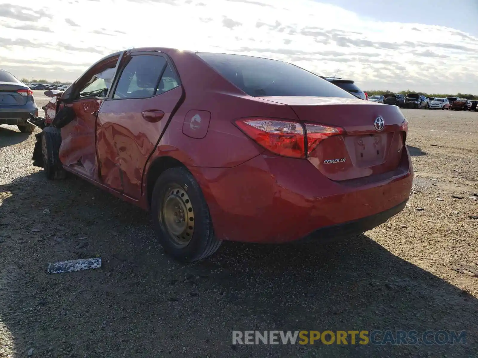 3 Photograph of a damaged car 5YFBURHE6KP926915 TOYOTA COROLLA 2019