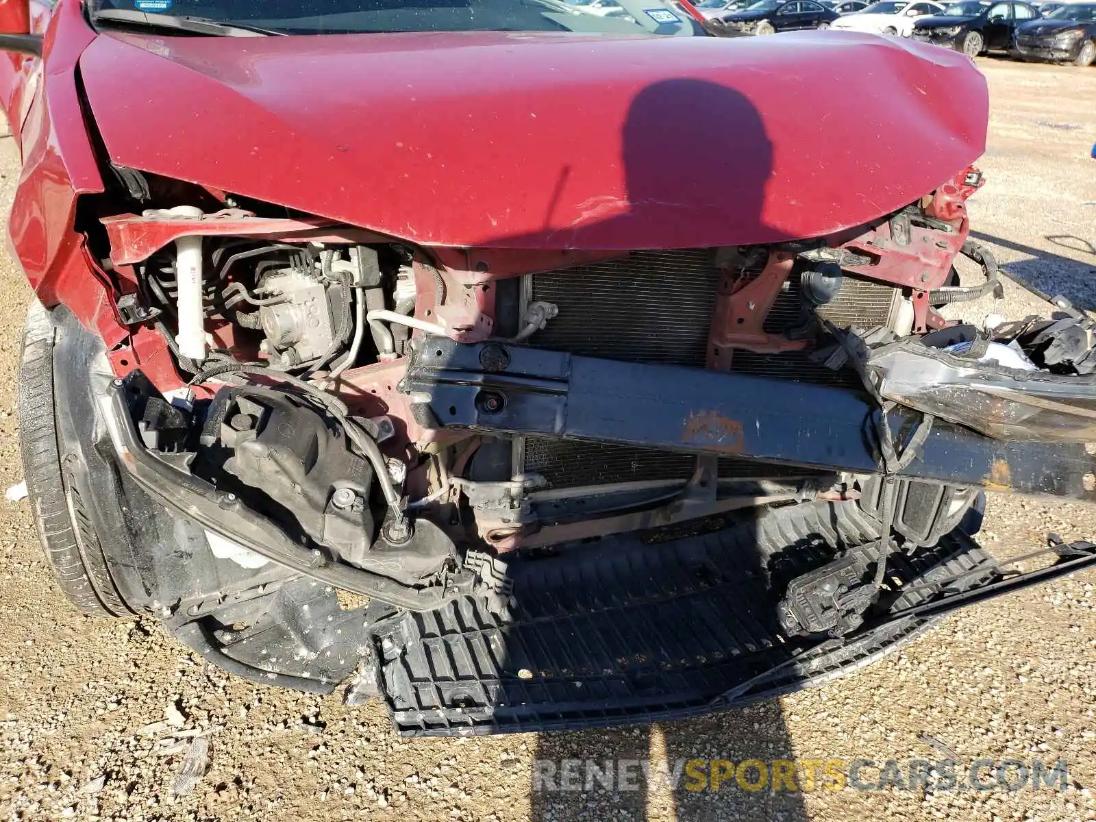 9 Photograph of a damaged car 5YFBURHE6KP926915 TOYOTA COROLLA 2019