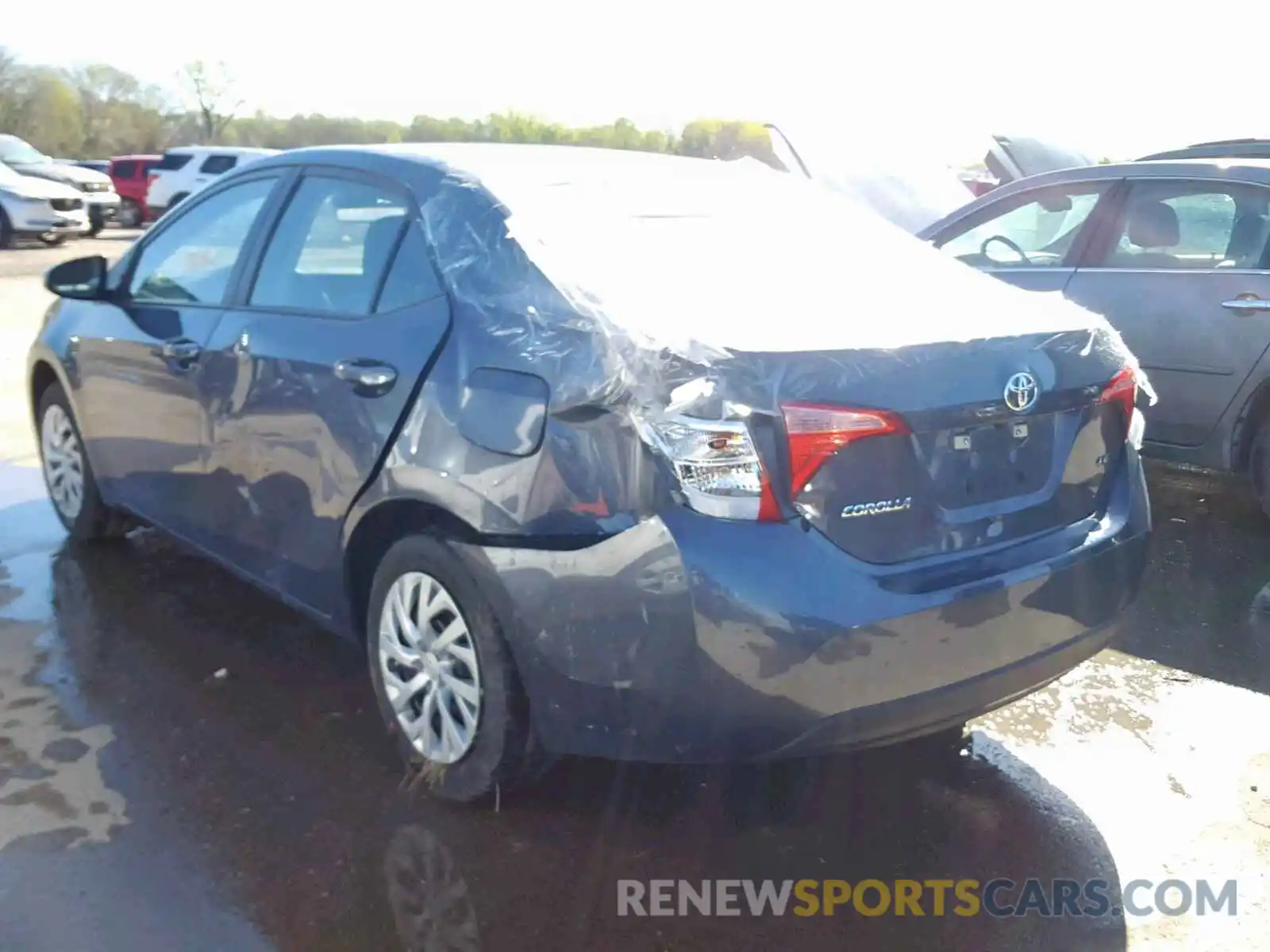 3 Photograph of a damaged car 5YFBURHE6KP927076 TOYOTA COROLLA 2019