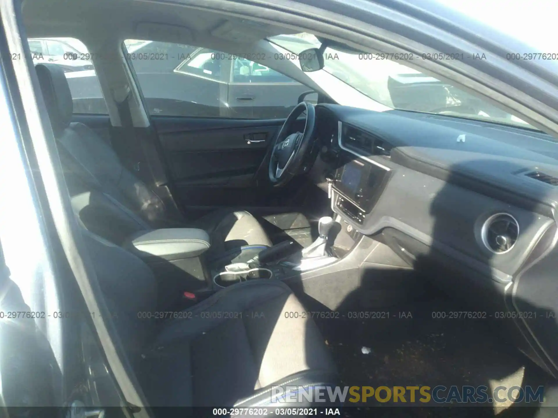 5 Photograph of a damaged car 5YFBURHE6KP927434 TOYOTA COROLLA 2019