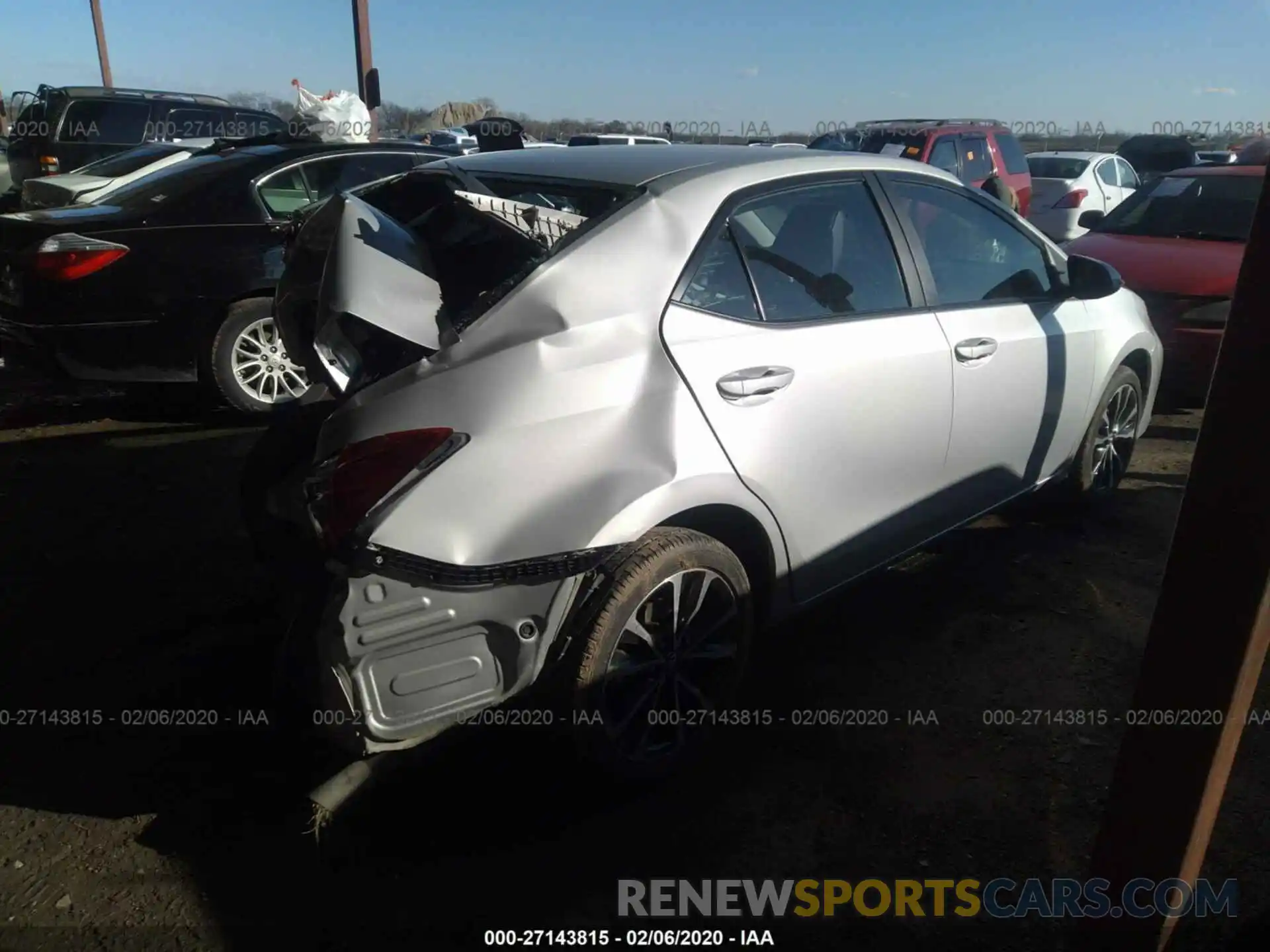 4 Photograph of a damaged car 5YFBURHE6KP928907 TOYOTA COROLLA 2019