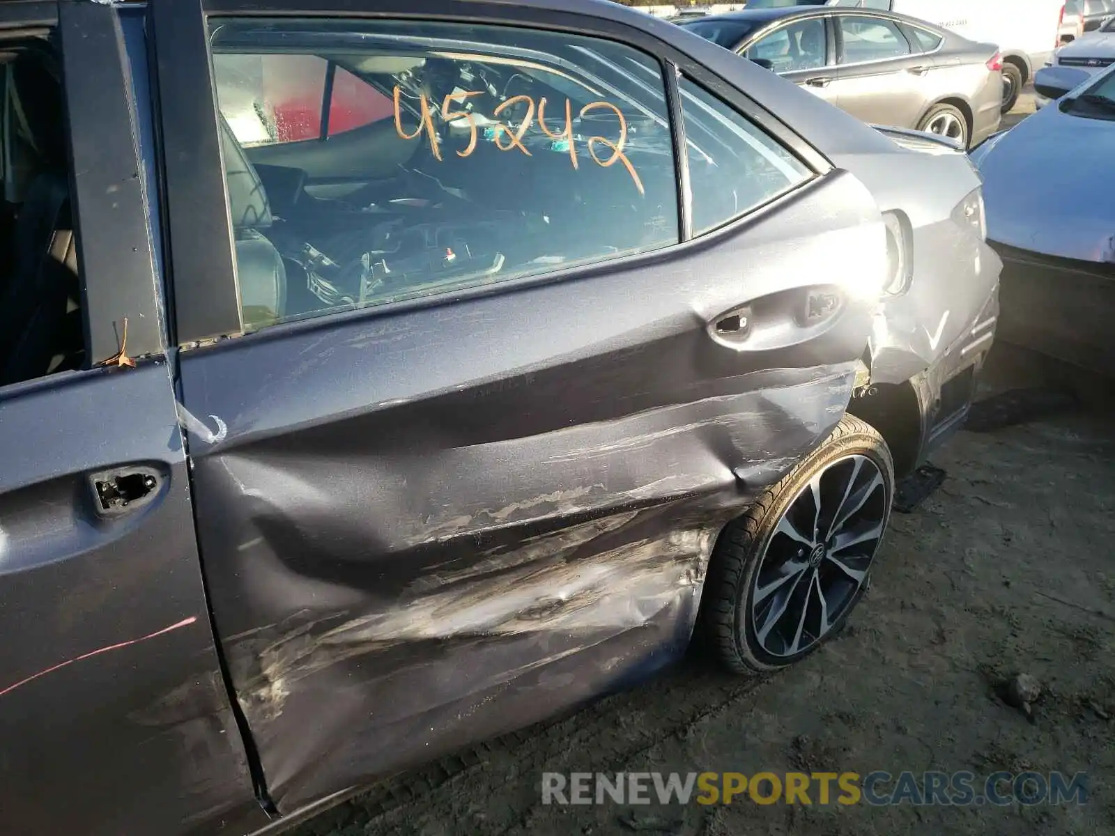 10 Photograph of a damaged car 5YFBURHE6KP928955 TOYOTA COROLLA 2019