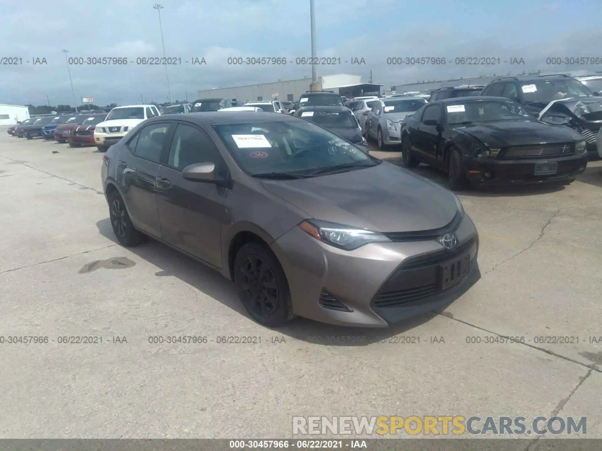 1 Photograph of a damaged car 5YFBURHE6KP929037 TOYOTA COROLLA 2019