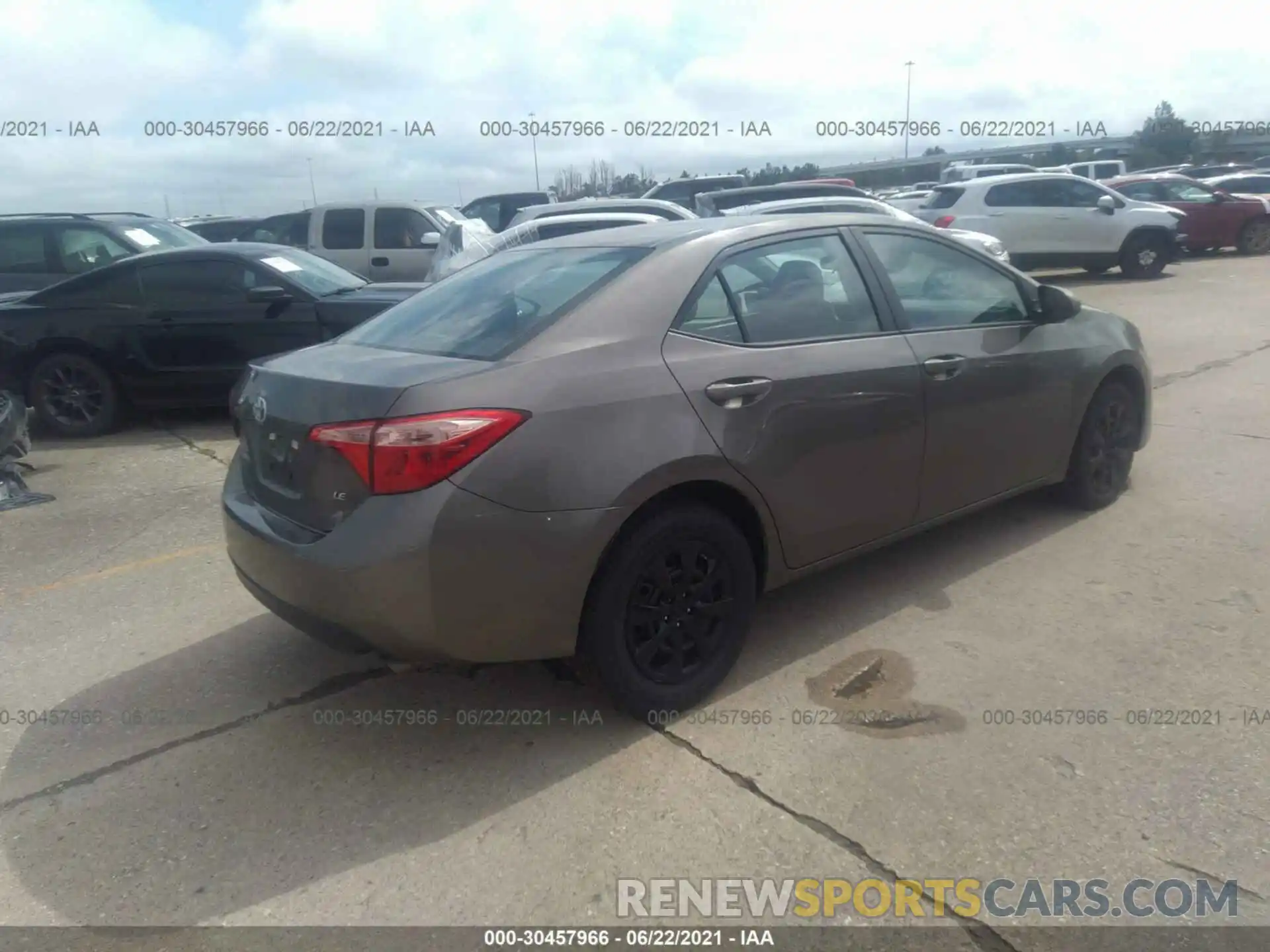 4 Photograph of a damaged car 5YFBURHE6KP929037 TOYOTA COROLLA 2019