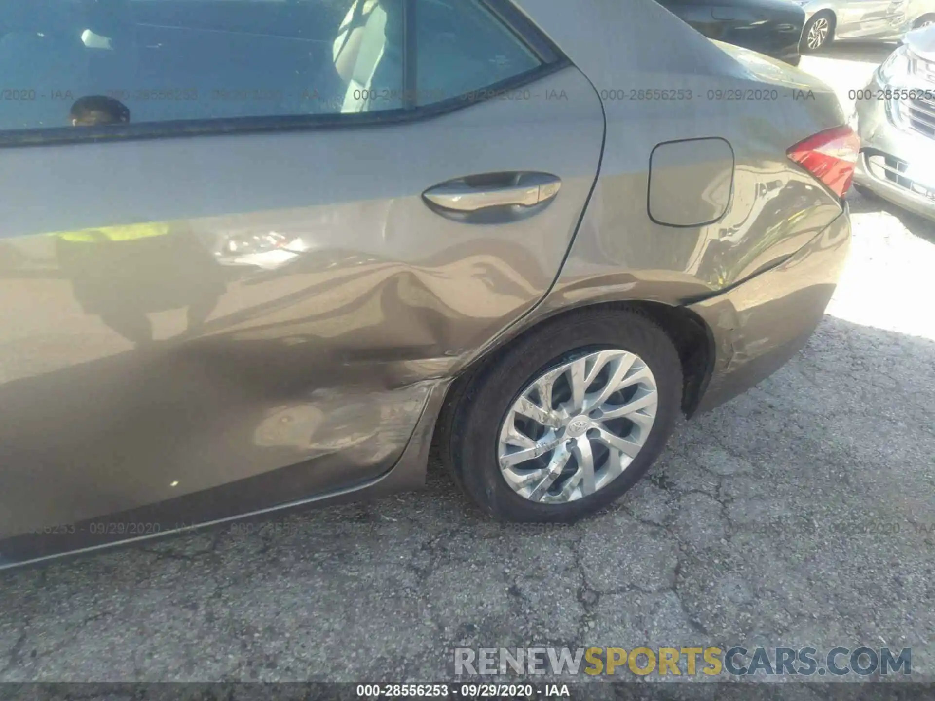 6 Photograph of a damaged car 5YFBURHE6KP930866 TOYOTA COROLLA 2019