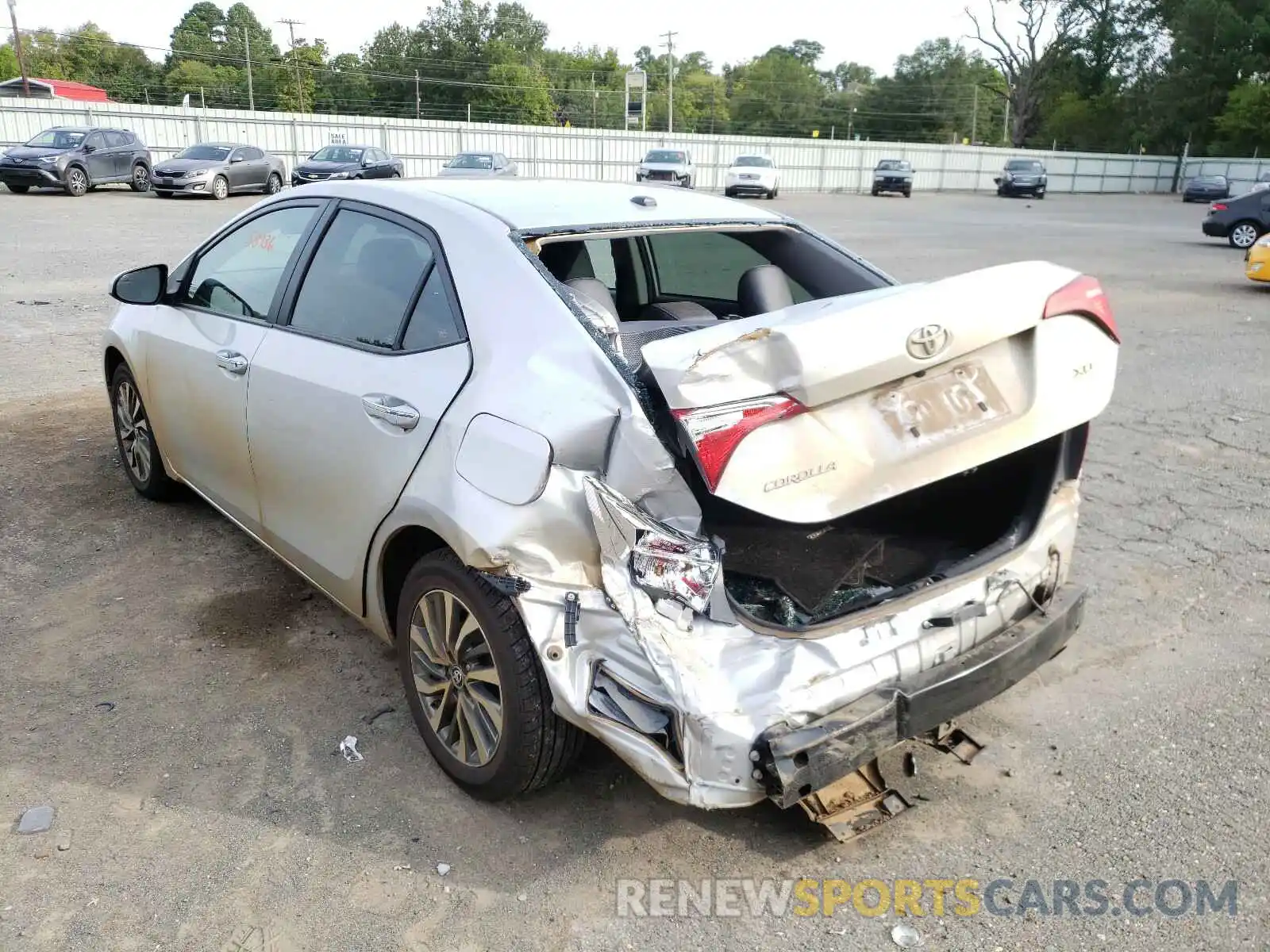 3 Photograph of a damaged car 5YFBURHE6KP931063 TOYOTA COROLLA 2019