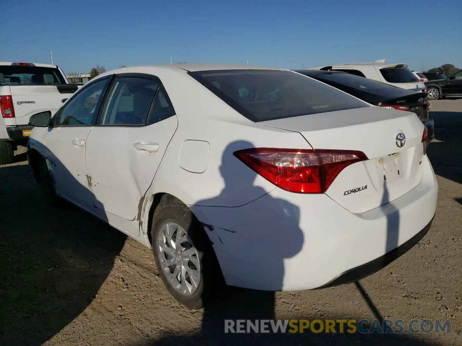 3 Photograph of a damaged car 5YFBURHE6KP932147 TOYOTA COROLLA 2019