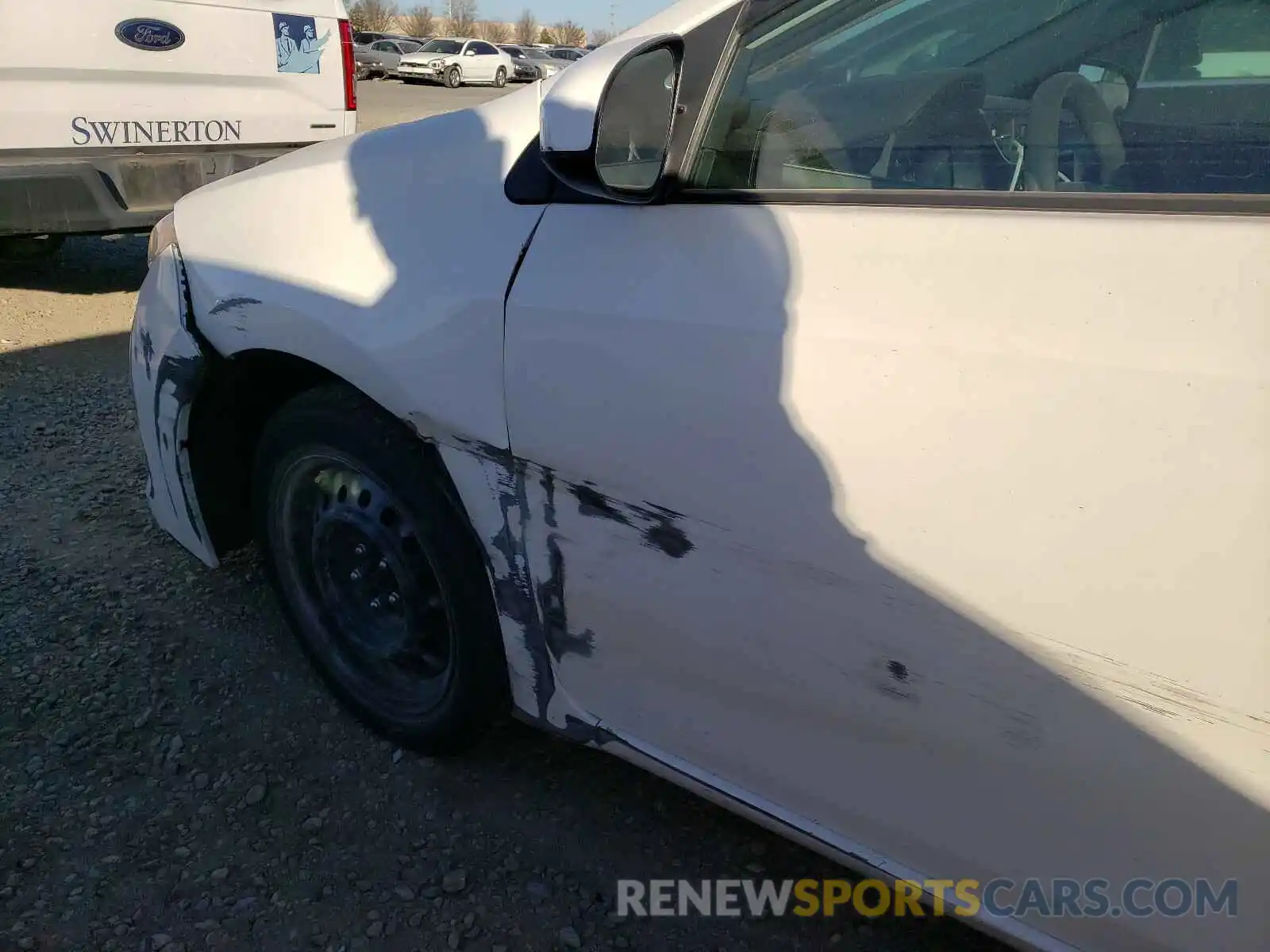 9 Photograph of a damaged car 5YFBURHE6KP932147 TOYOTA COROLLA 2019