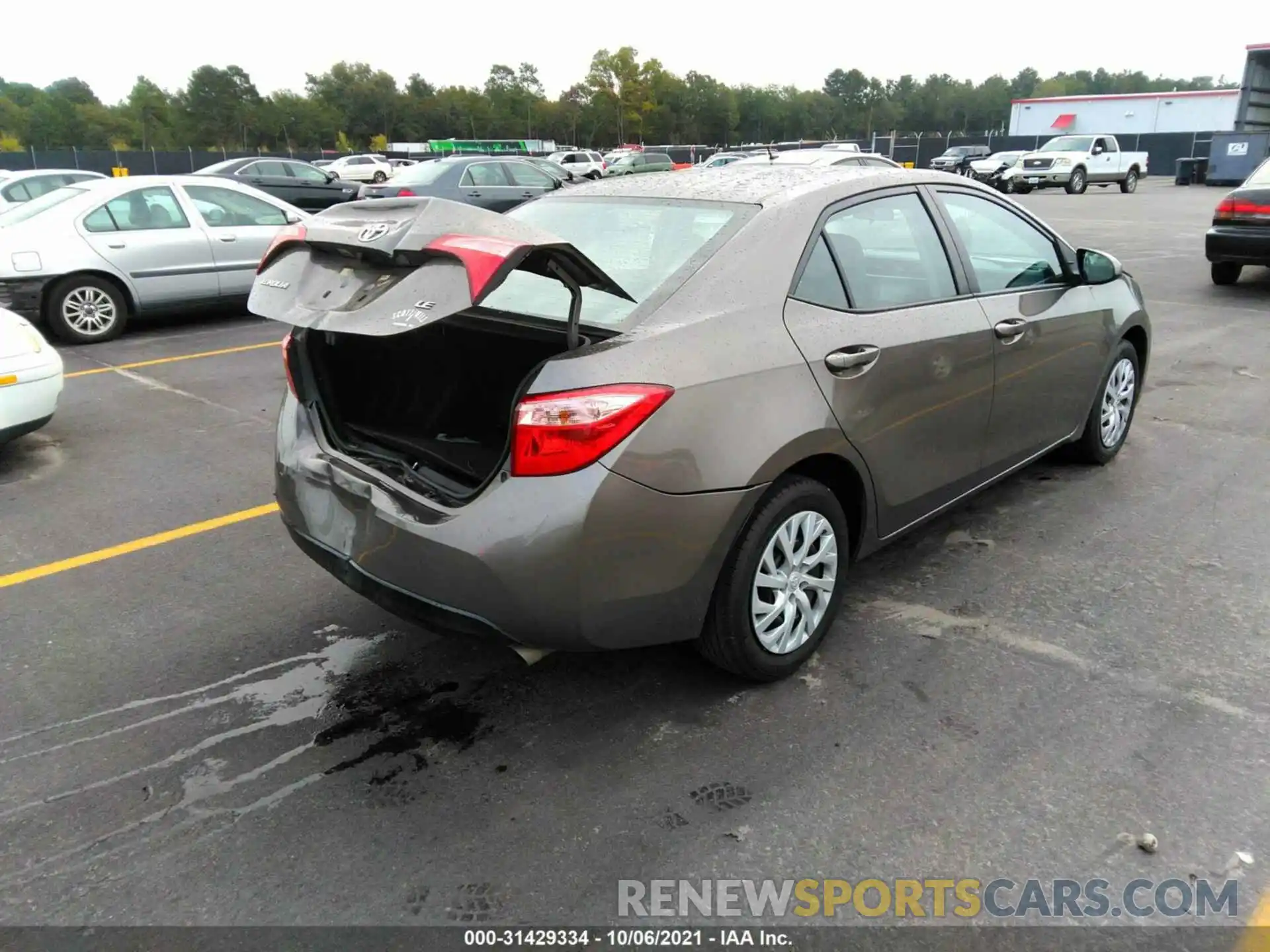 4 Photograph of a damaged car 5YFBURHE6KP932293 TOYOTA COROLLA 2019