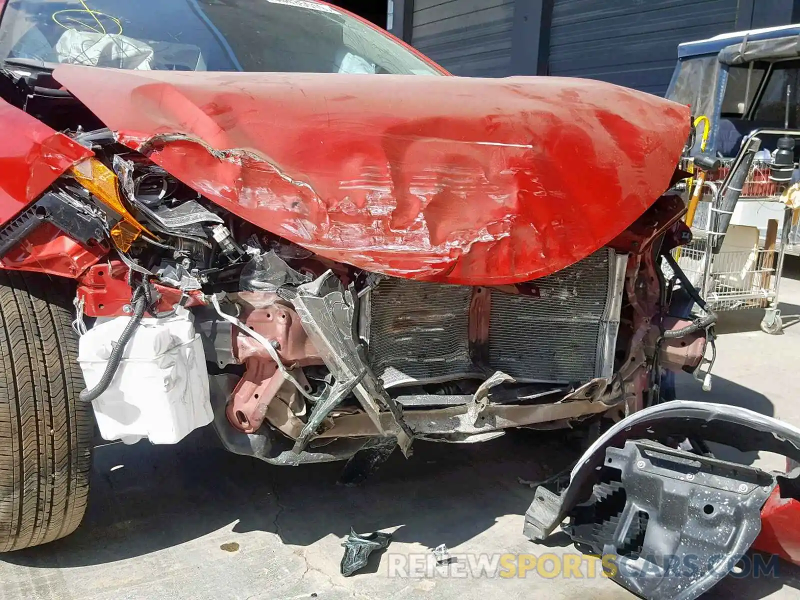 9 Photograph of a damaged car 5YFBURHE6KP933105 TOYOTA COROLLA 2019