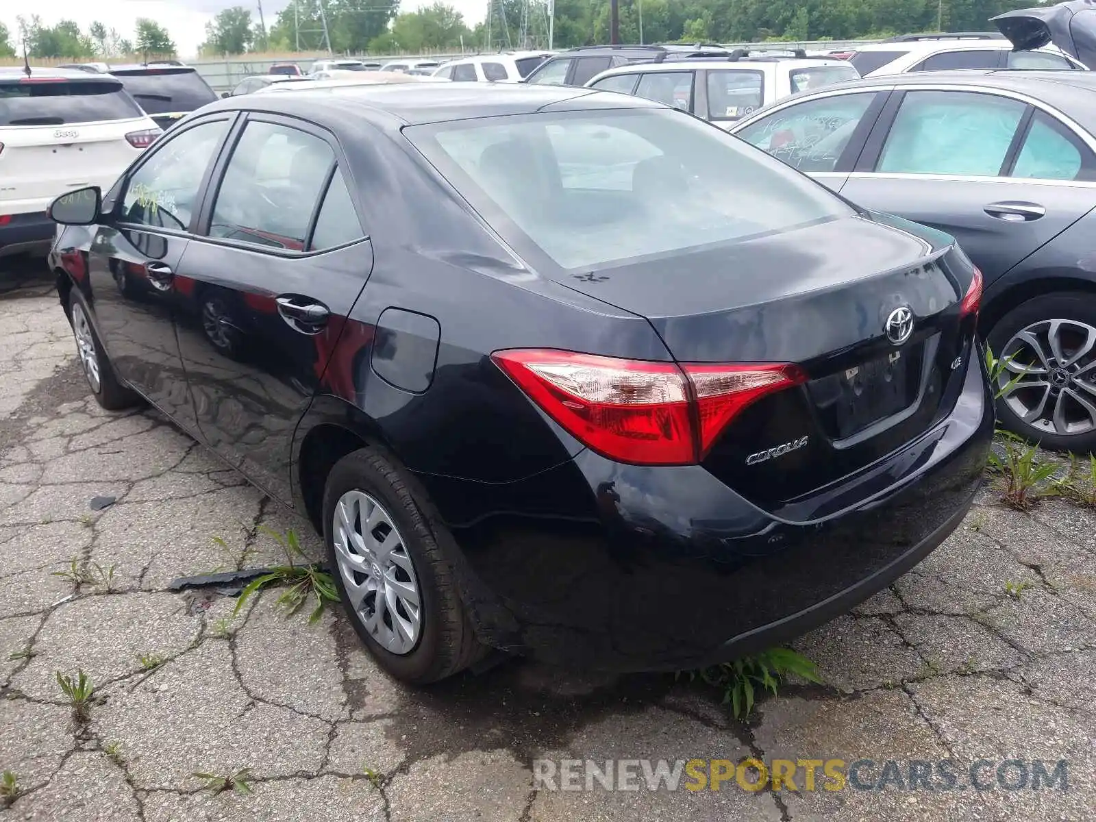 3 Photograph of a damaged car 5YFBURHE6KP933590 TOYOTA COROLLA 2019