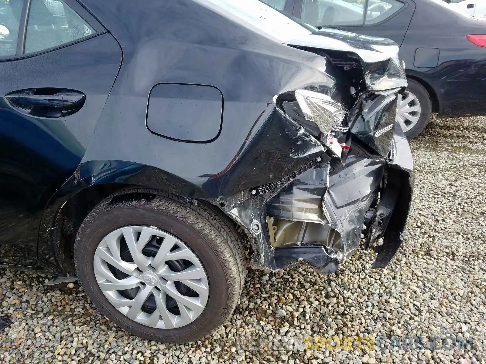 9 Photograph of a damaged car 5YFBURHE6KP934142 TOYOTA COROLLA 2019