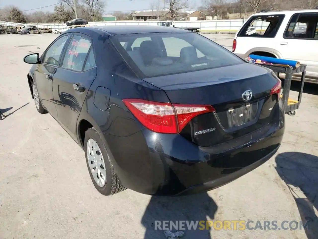 3 Photograph of a damaged car 5YFBURHE6KP934593 TOYOTA COROLLA 2019