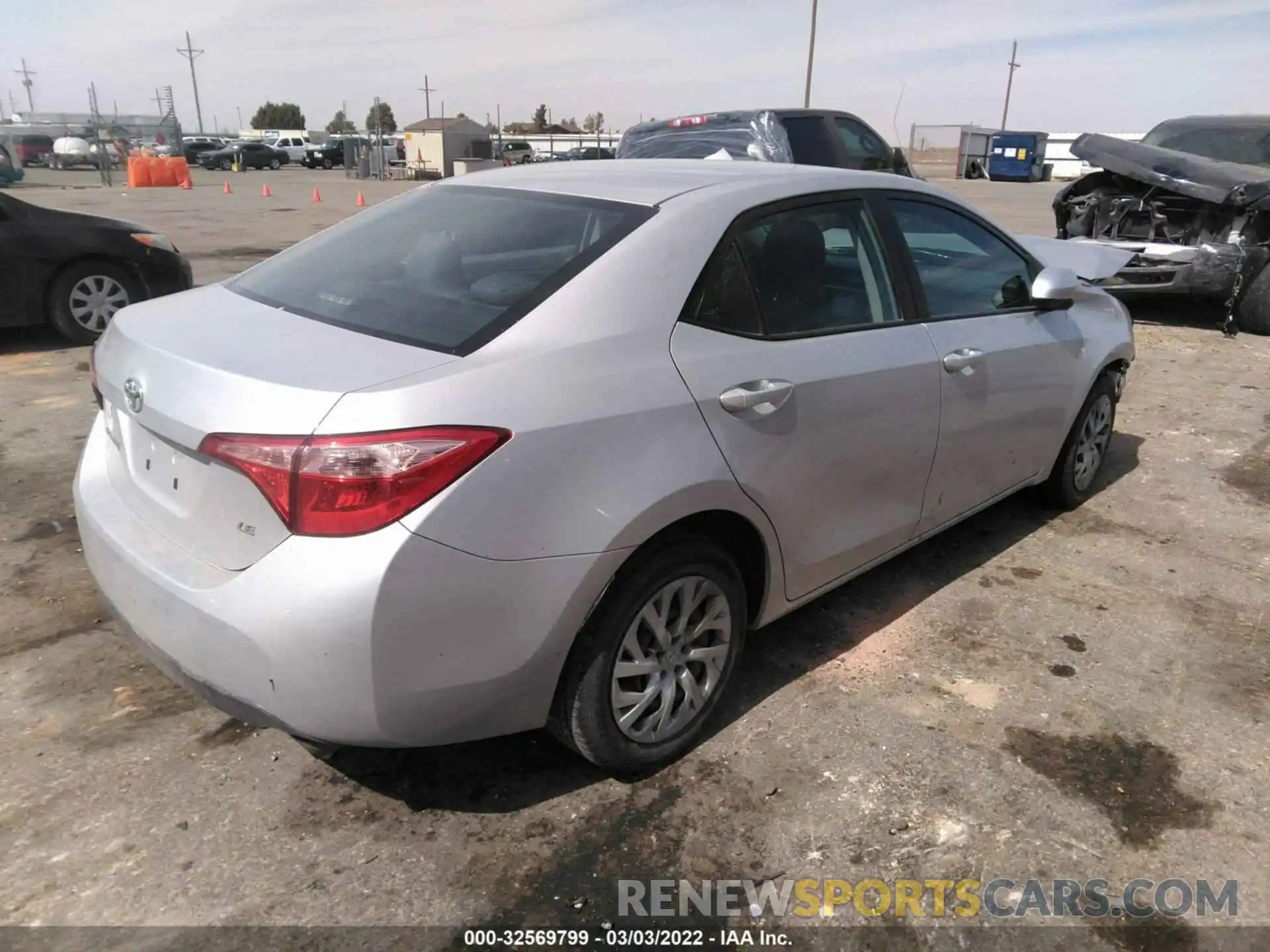 4 Photograph of a damaged car 5YFBURHE6KP934609 TOYOTA COROLLA 2019