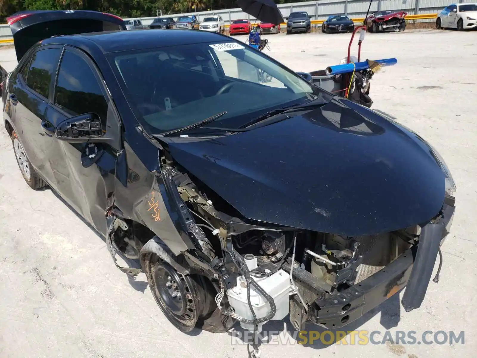 1 Photograph of a damaged car 5YFBURHE6KP935095 TOYOTA COROLLA 2019