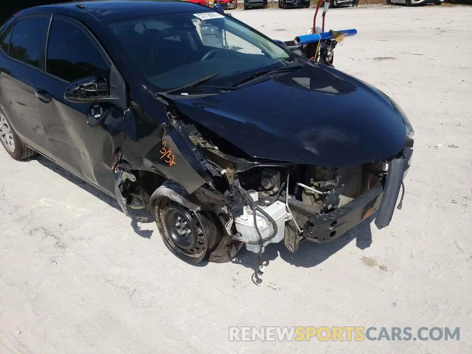 9 Photograph of a damaged car 5YFBURHE6KP935095 TOYOTA COROLLA 2019