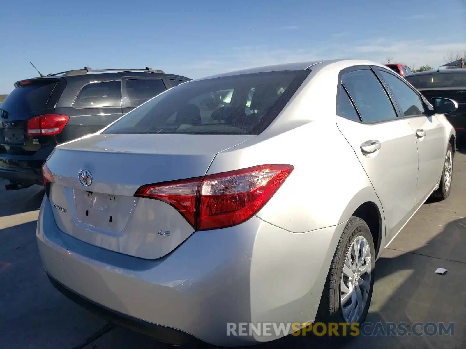 4 Photograph of a damaged car 5YFBURHE6KP935324 TOYOTA COROLLA 2019