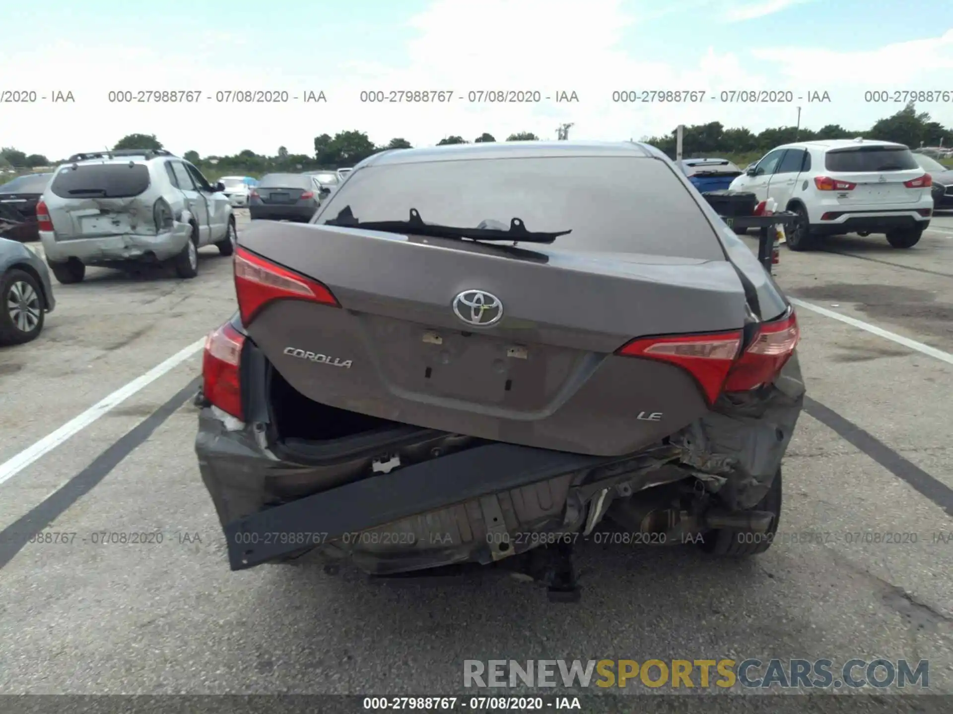 6 Photograph of a damaged car 5YFBURHE6KP935422 TOYOTA COROLLA 2019