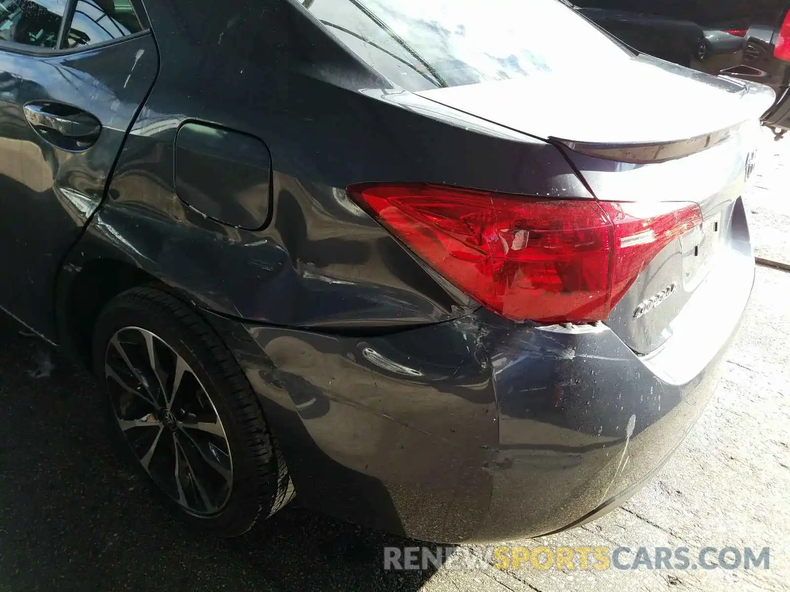 9 Photograph of a damaged car 5YFBURHE6KP935467 TOYOTA COROLLA 2019