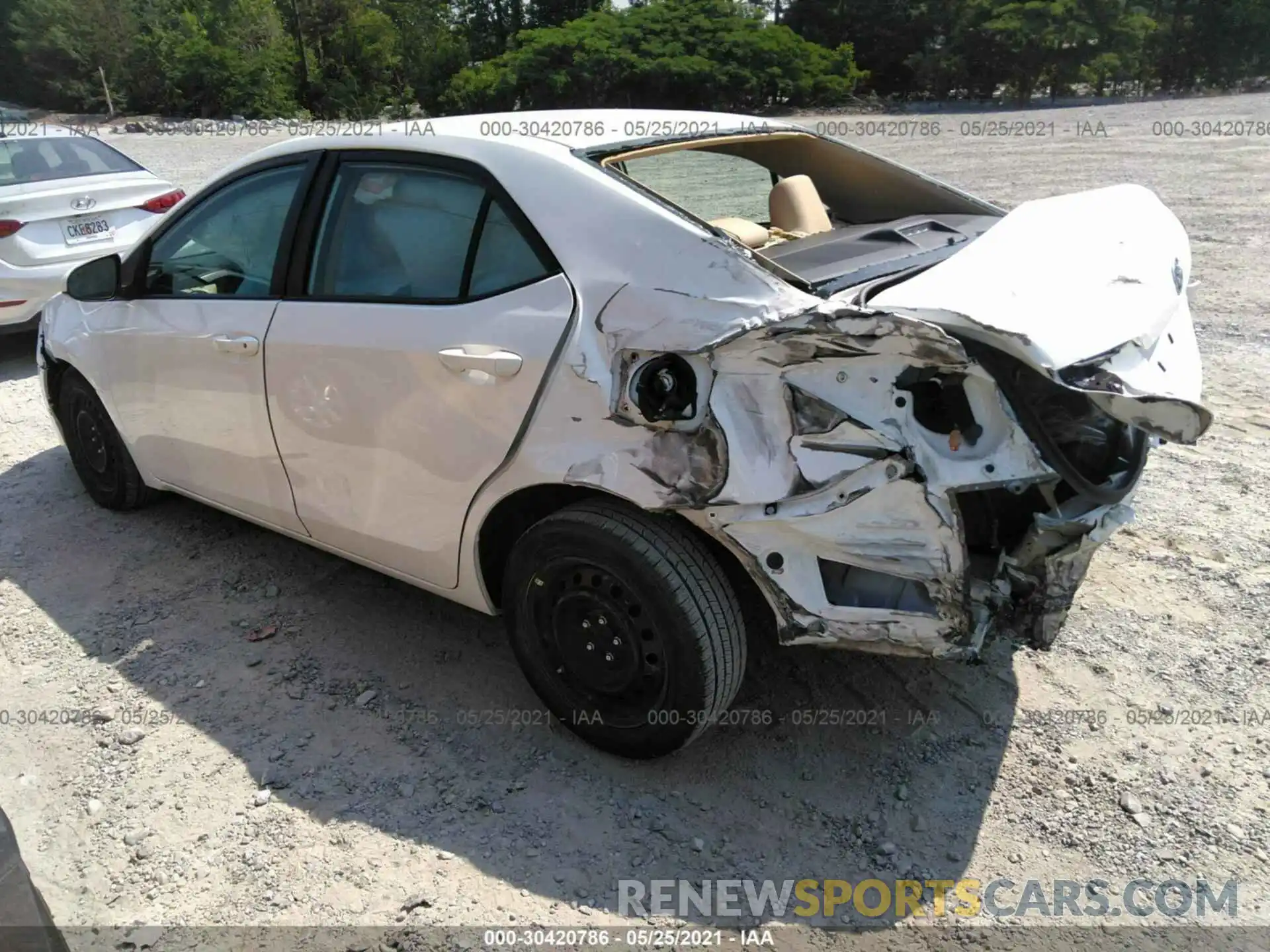 3 Photograph of a damaged car 5YFBURHE6KP935470 TOYOTA COROLLA 2019