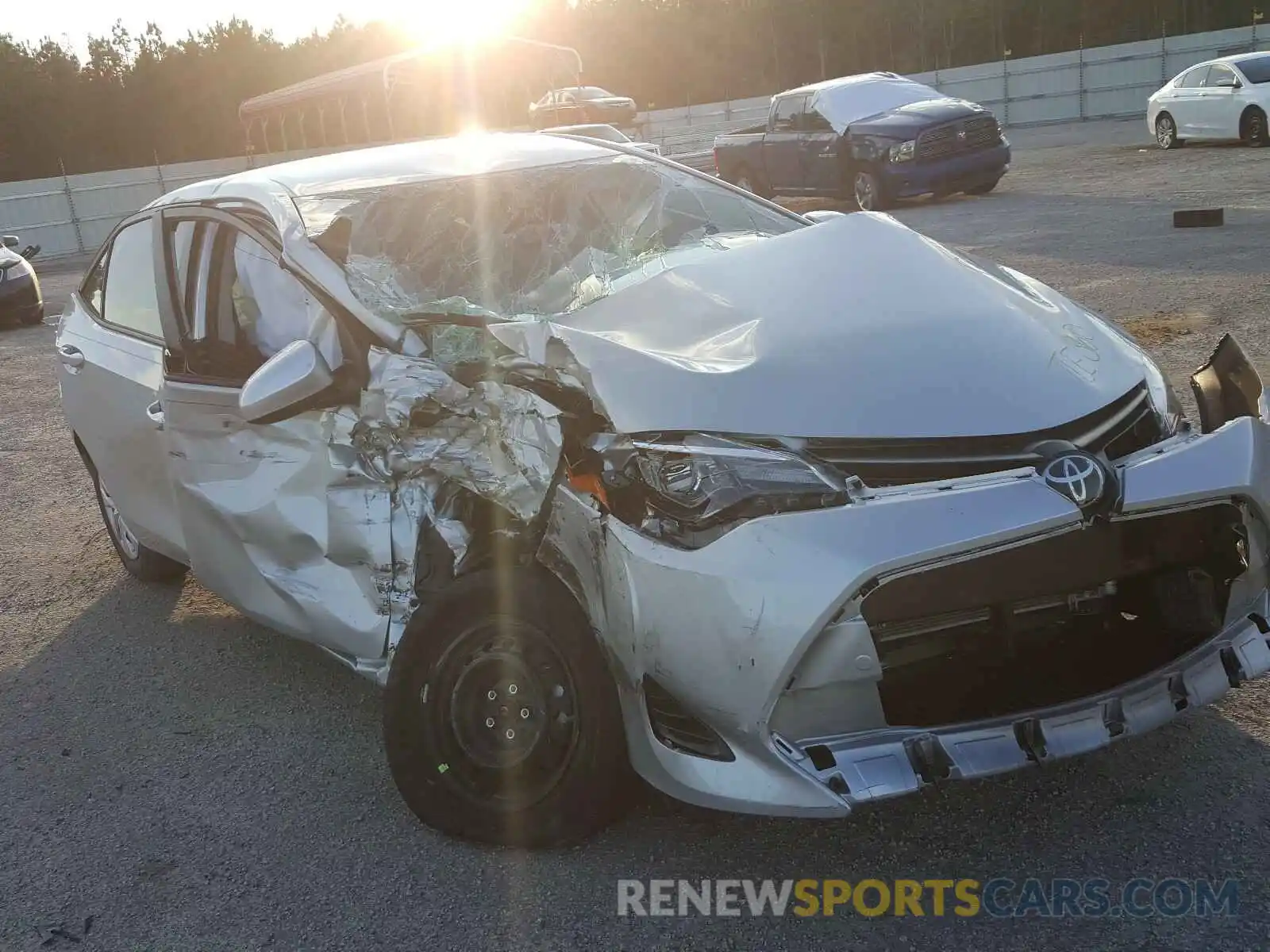 9 Photograph of a damaged car 5YFBURHE6KP936246 TOYOTA COROLLA 2019