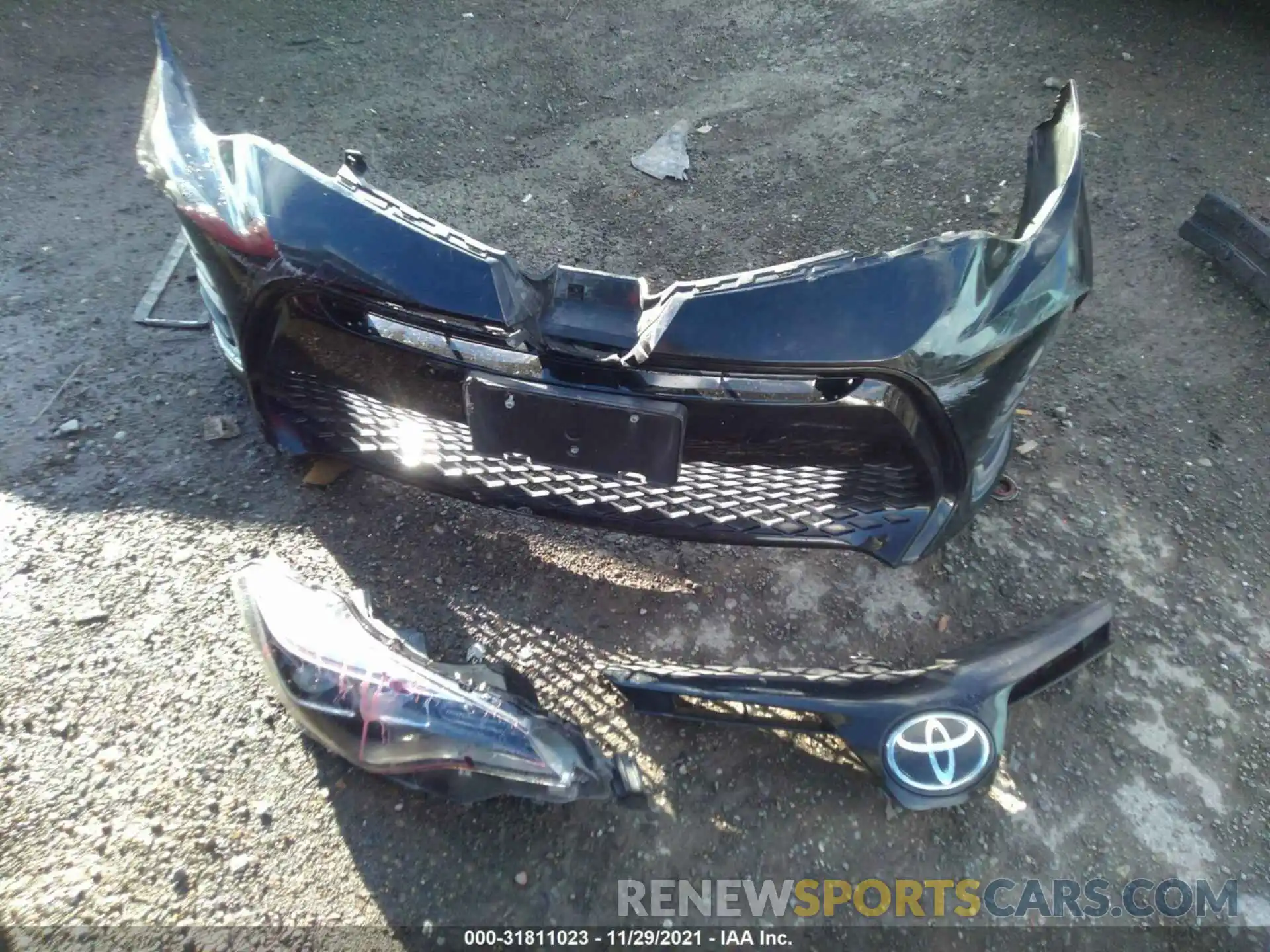 11 Photograph of a damaged car 5YFBURHE6KP938207 TOYOTA COROLLA 2019