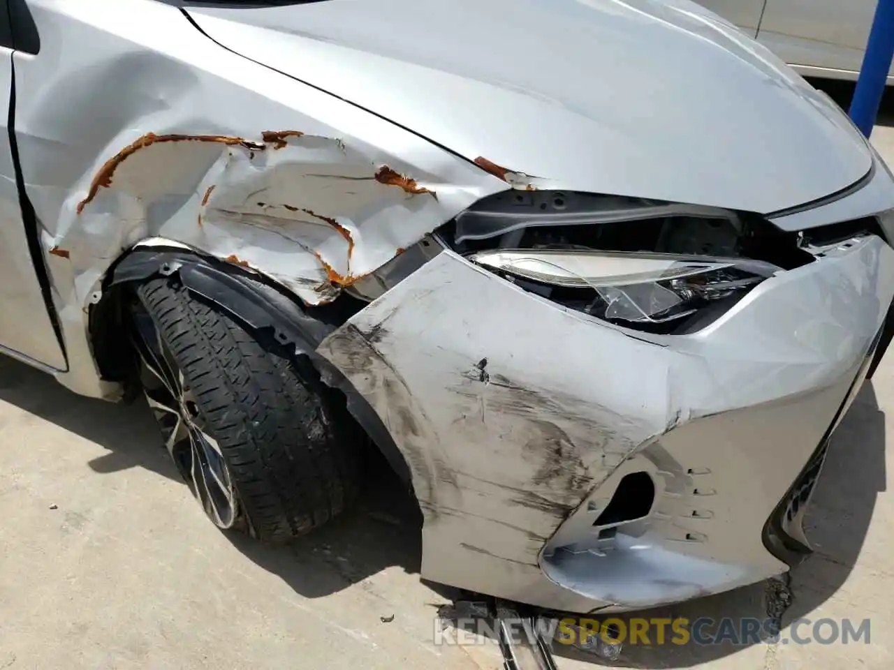 9 Photograph of a damaged car 5YFBURHE6KP938949 TOYOTA COROLLA 2019