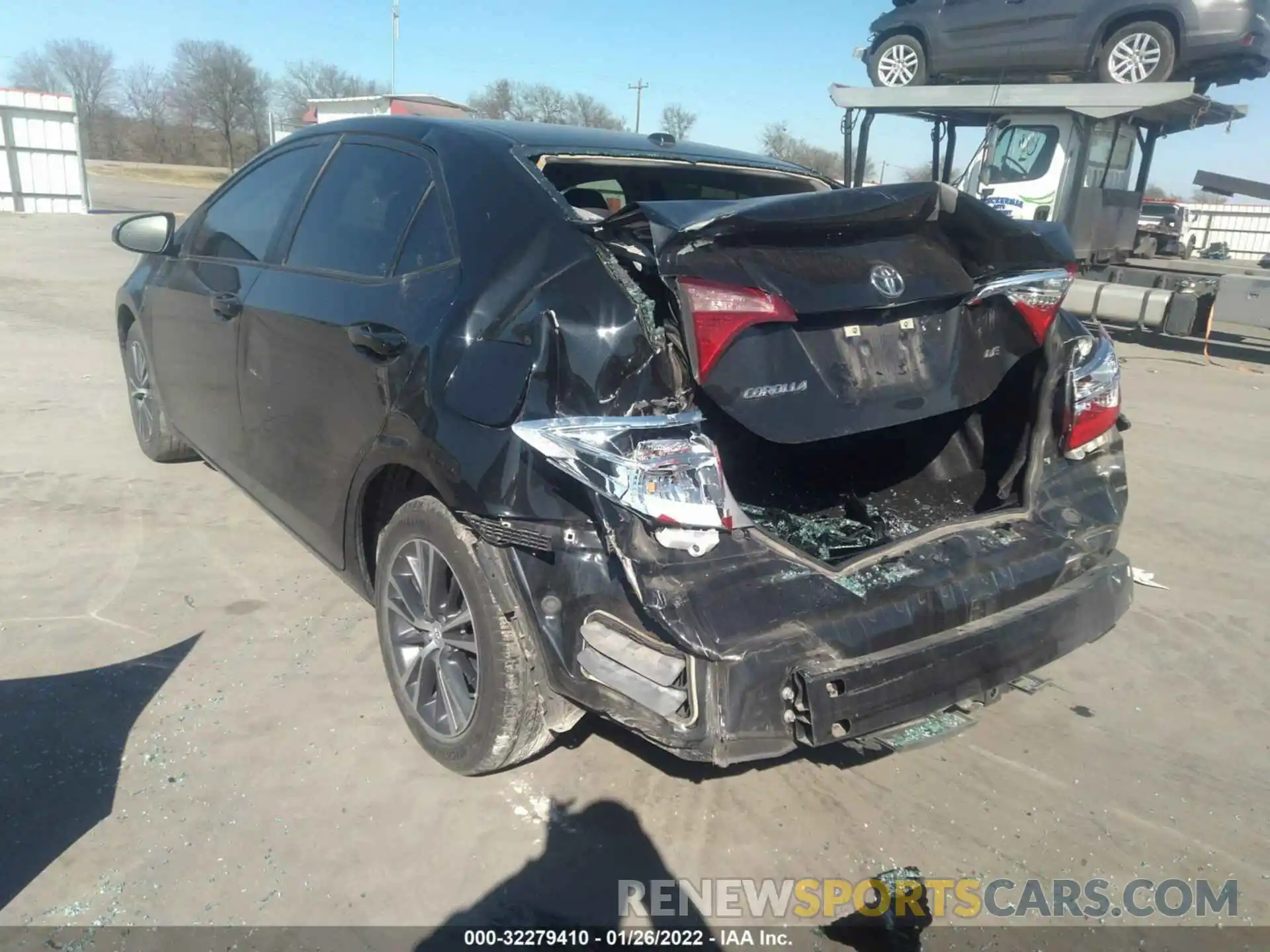 3 Photograph of a damaged car 5YFBURHE6KP939079 TOYOTA COROLLA 2019