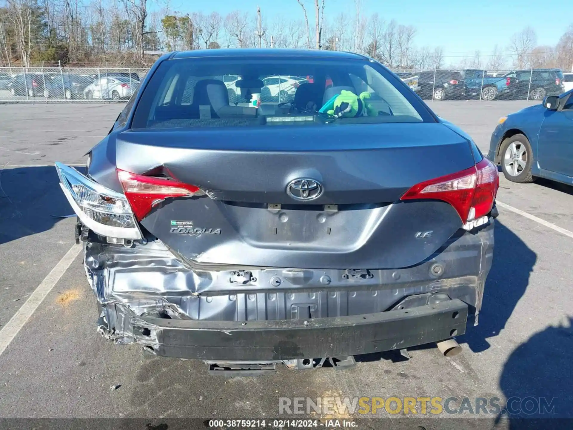 16 Photograph of a damaged car 5YFBURHE6KP939602 TOYOTA COROLLA 2019