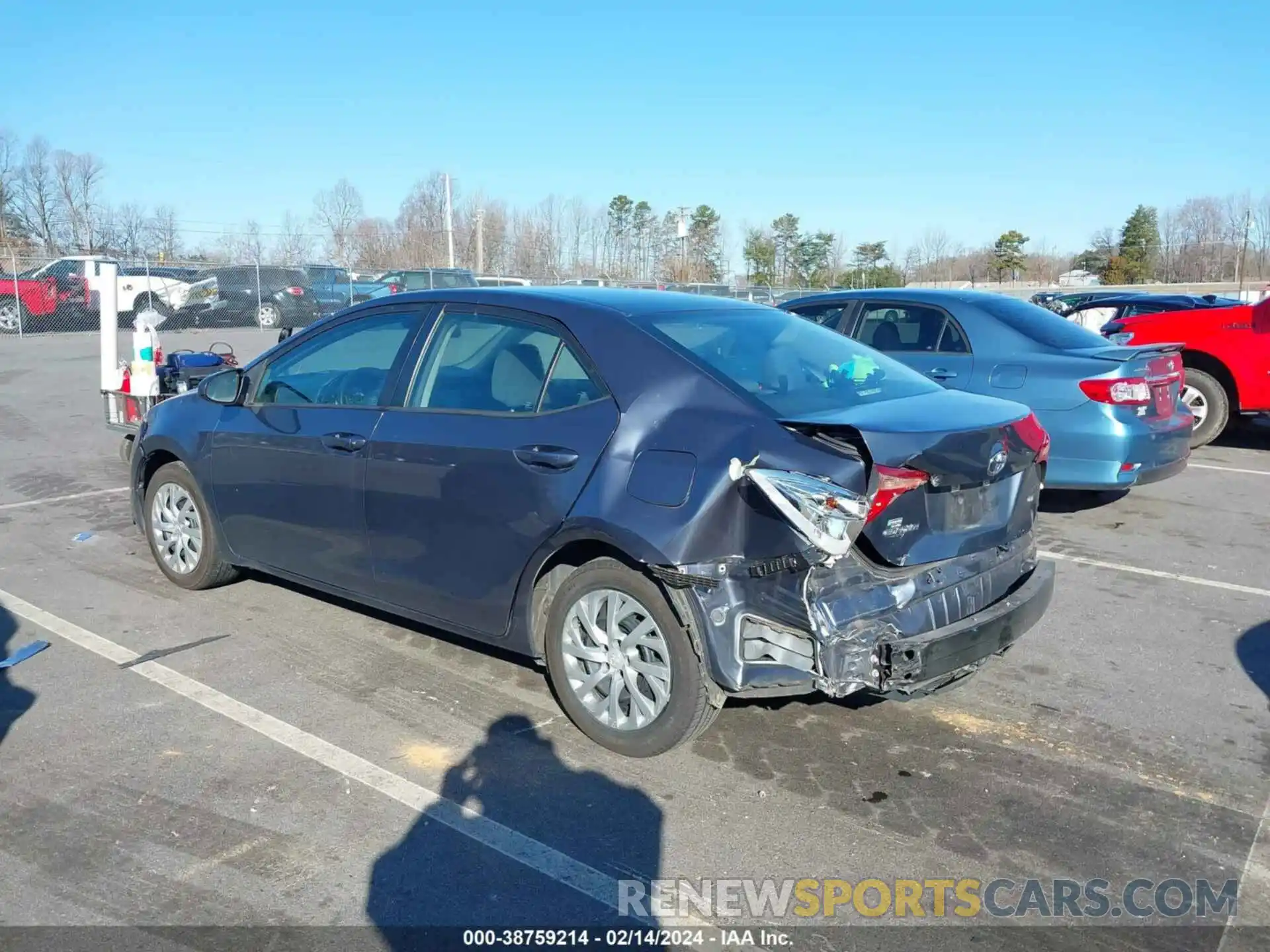 3 Photograph of a damaged car 5YFBURHE6KP939602 TOYOTA COROLLA 2019