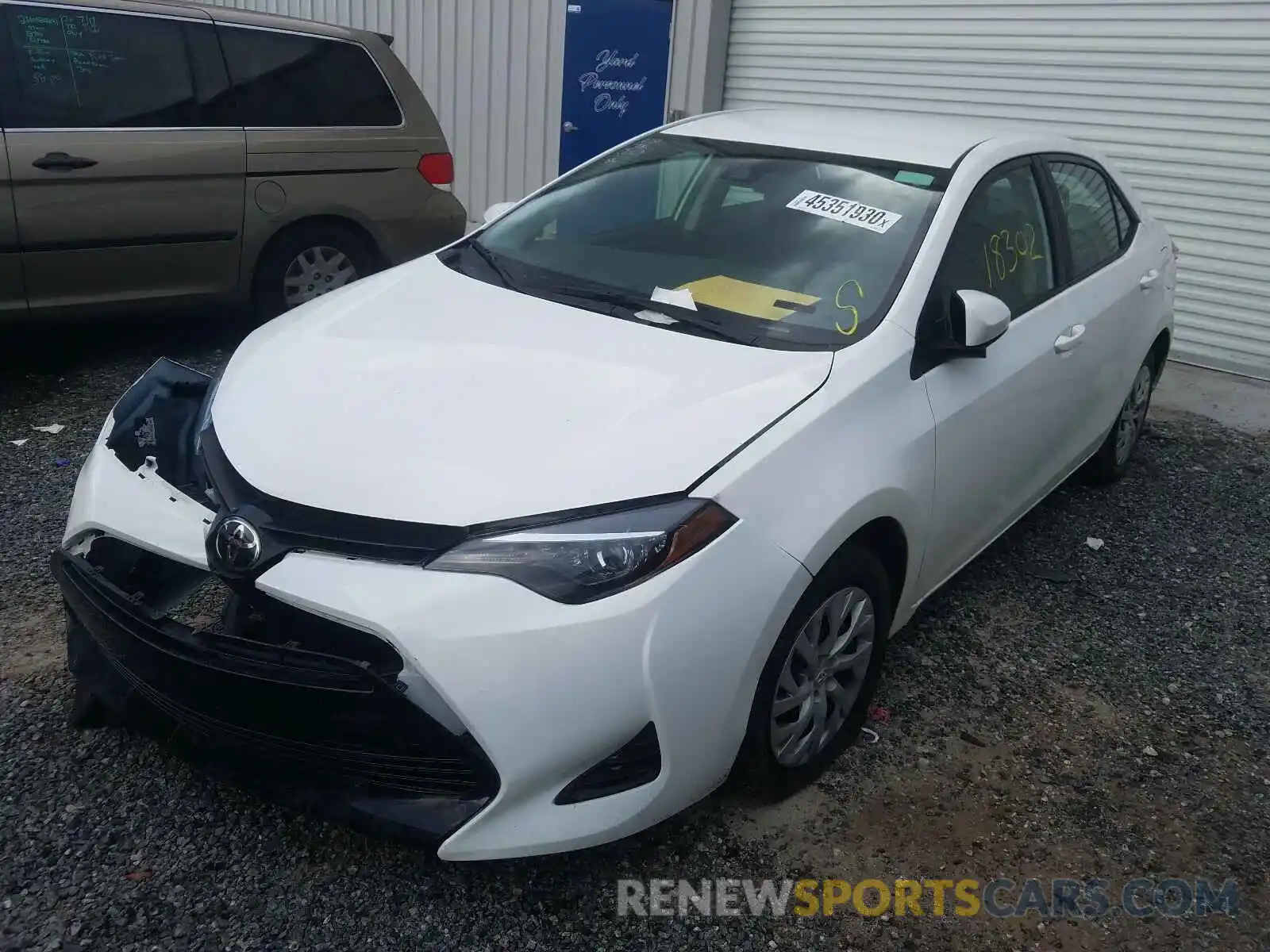 2 Photograph of a damaged car 5YFBURHE6KP940314 TOYOTA COROLLA 2019