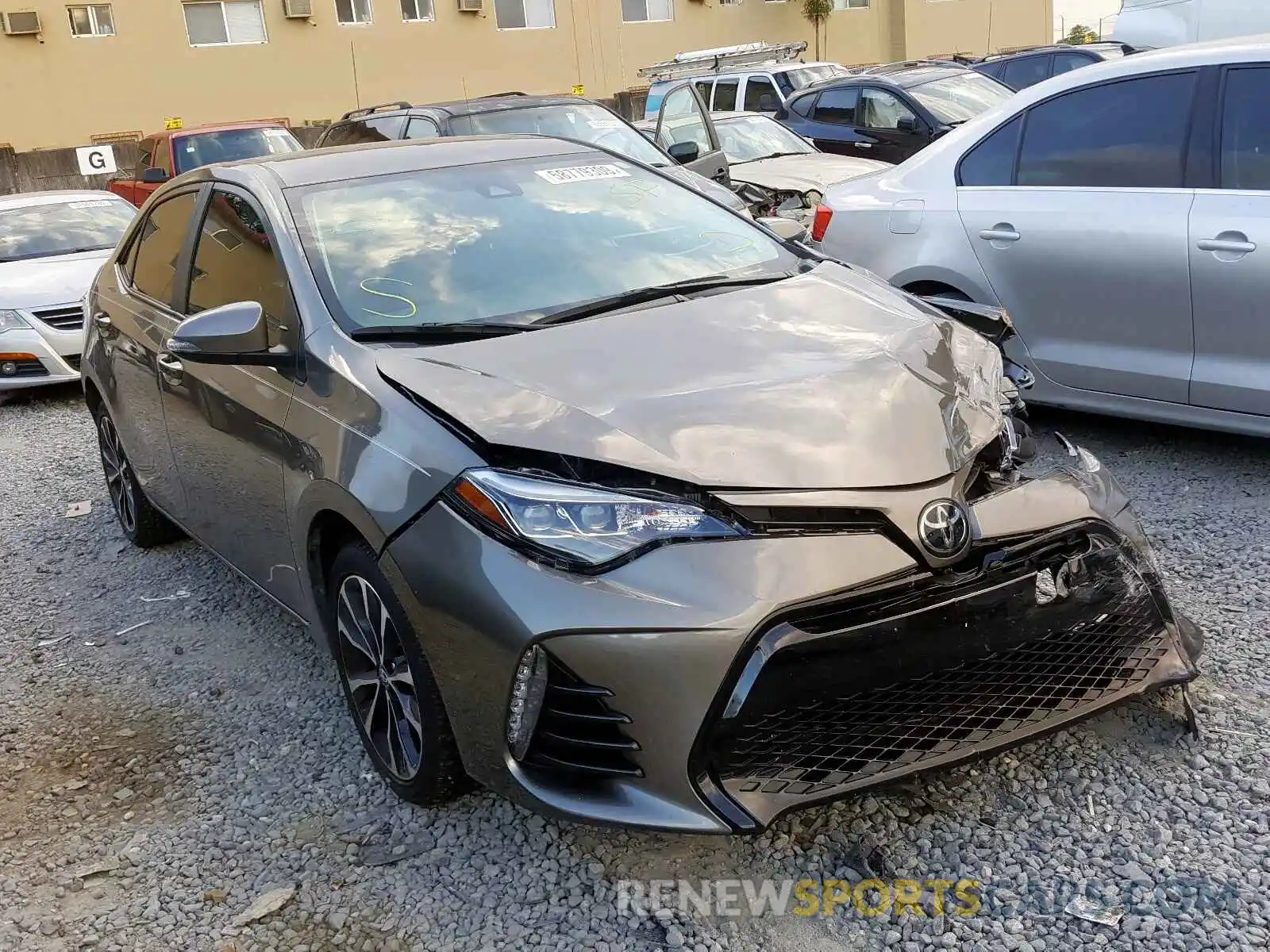 1 Photograph of a damaged car 5YFBURHE6KP940653 TOYOTA COROLLA 2019