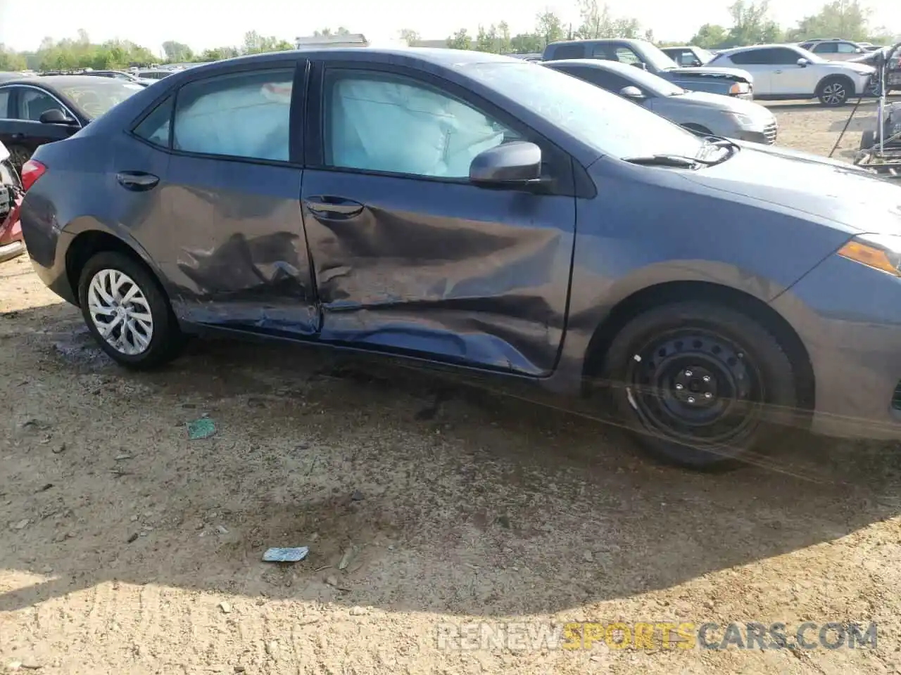 9 Photograph of a damaged car 5YFBURHE6KP940703 TOYOTA COROLLA 2019