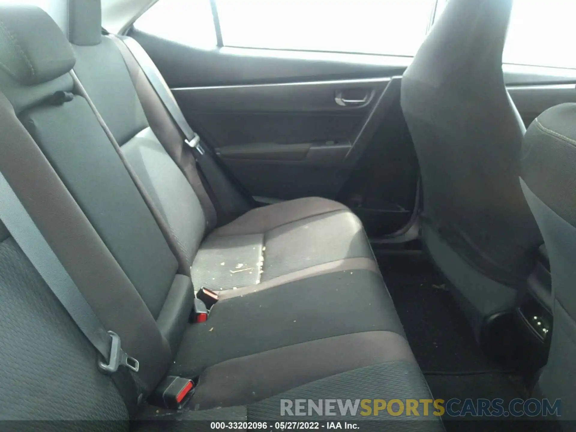 8 Photograph of a damaged car 5YFBURHE6KP942077 TOYOTA COROLLA 2019