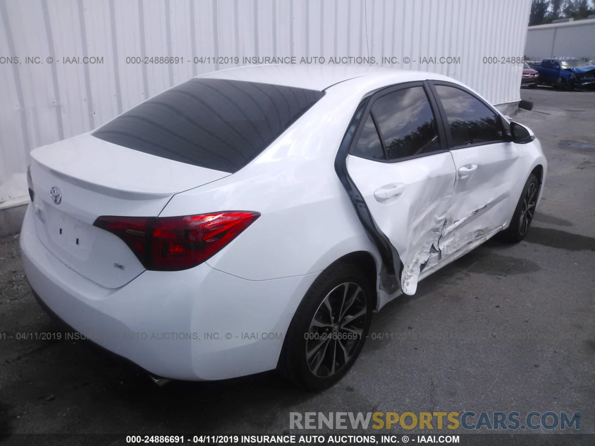 4 Photograph of a damaged car 5YFBURHE6KP942287 TOYOTA COROLLA 2019