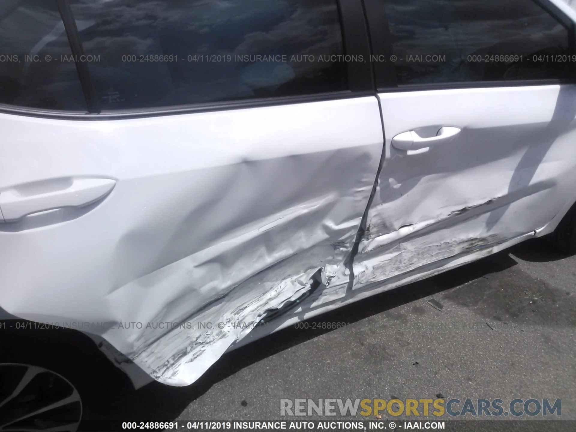 6 Photograph of a damaged car 5YFBURHE6KP942287 TOYOTA COROLLA 2019