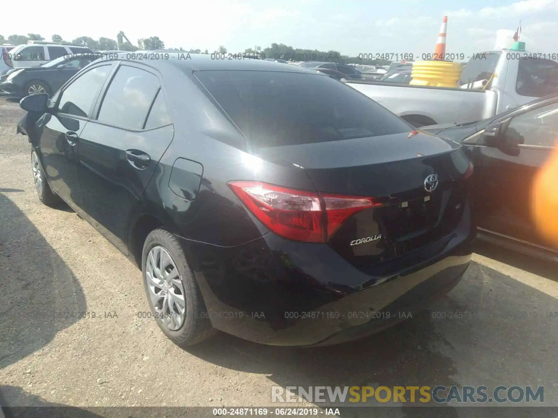 3 Photograph of a damaged car 5YFBURHE6KP942760 TOYOTA COROLLA 2019